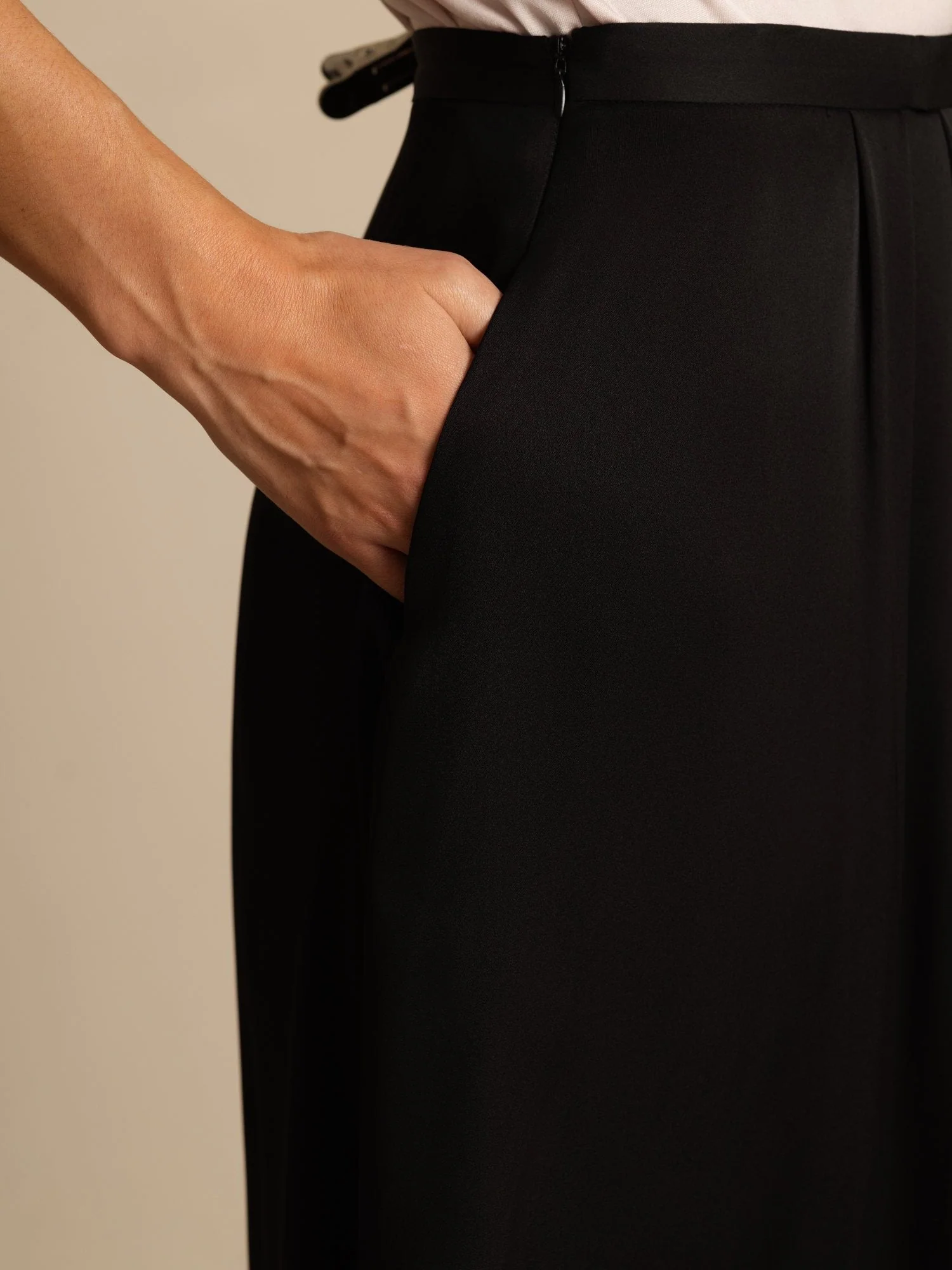 19Momme Silk High Waist A-Line Pleated Midi Skirt with Pockets - Image 11