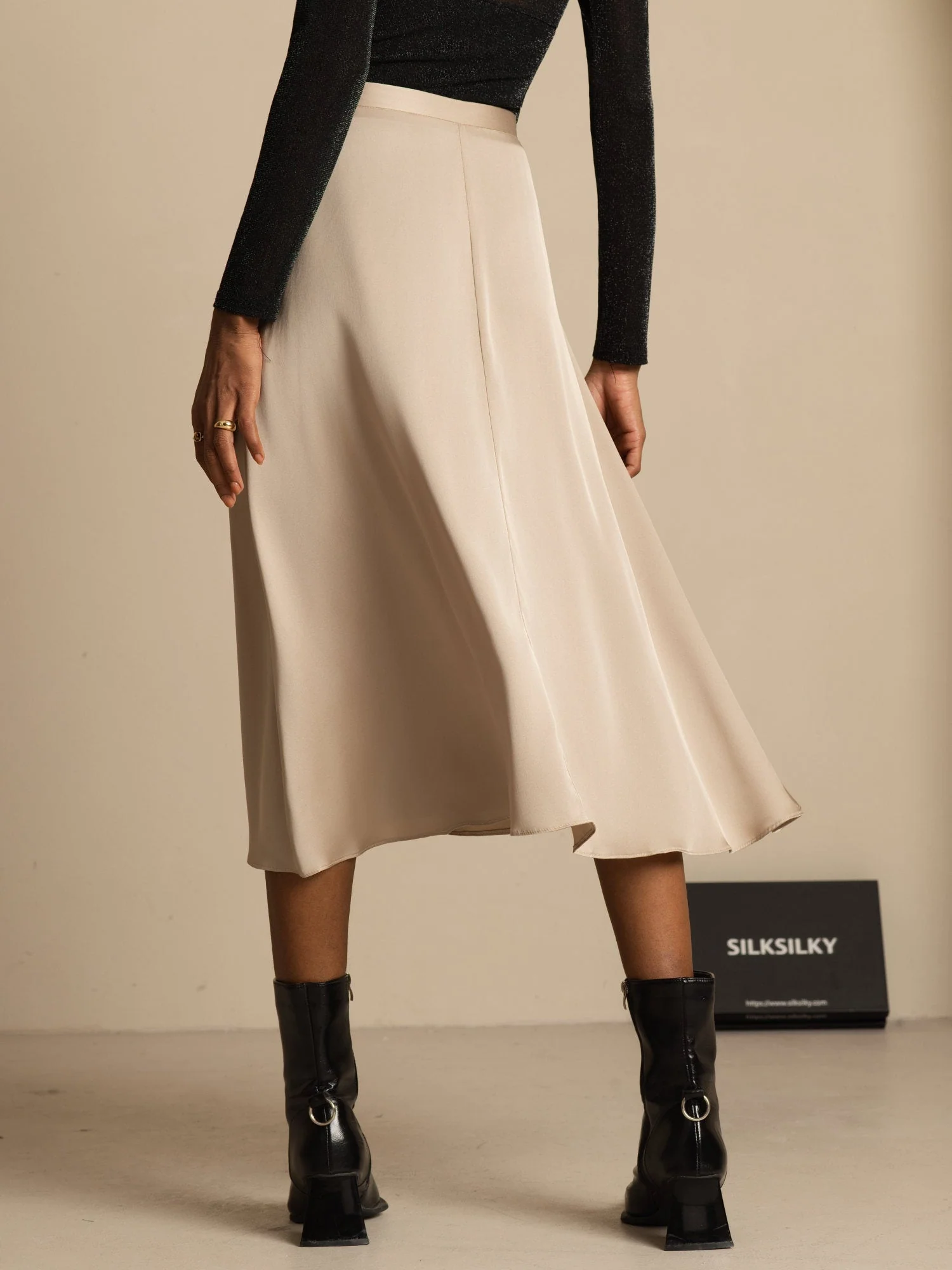 19Momme Silk High Waist A-Line Pleated Midi Skirt with Pockets - Image 2