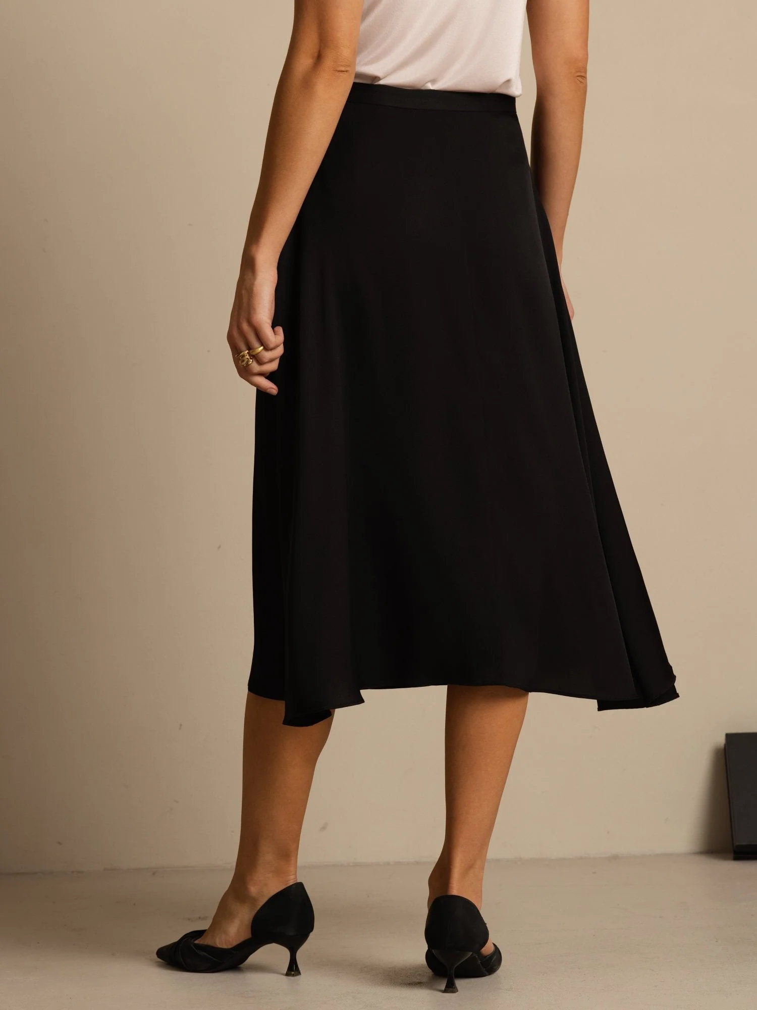 19Momme Silk High Waist A-Line Pleated Midi Skirt with Pockets - Image 9