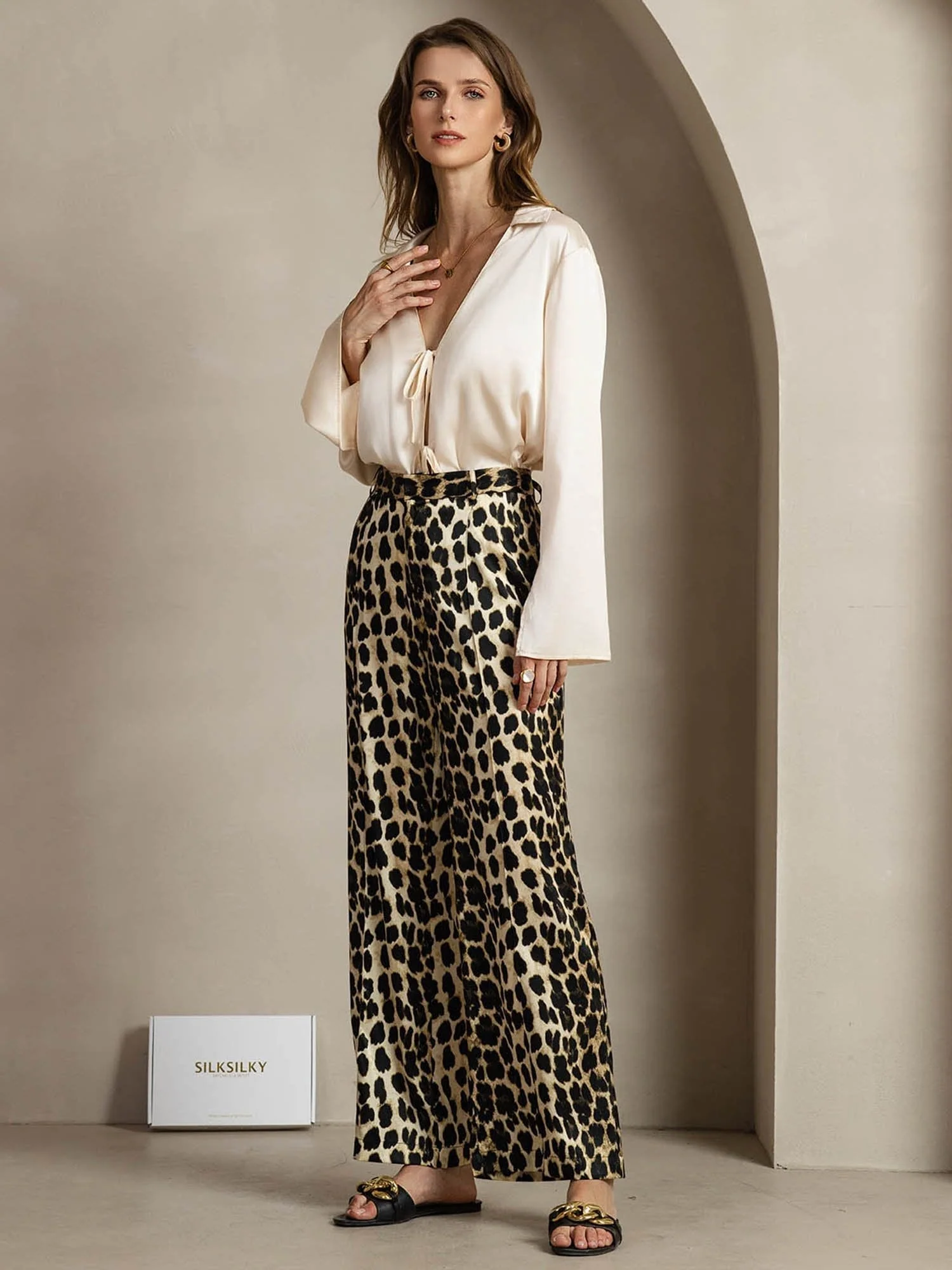 19Momme Silk Leopard Print Straight Leg Women's Pants With Side Pockets Design - Image 7