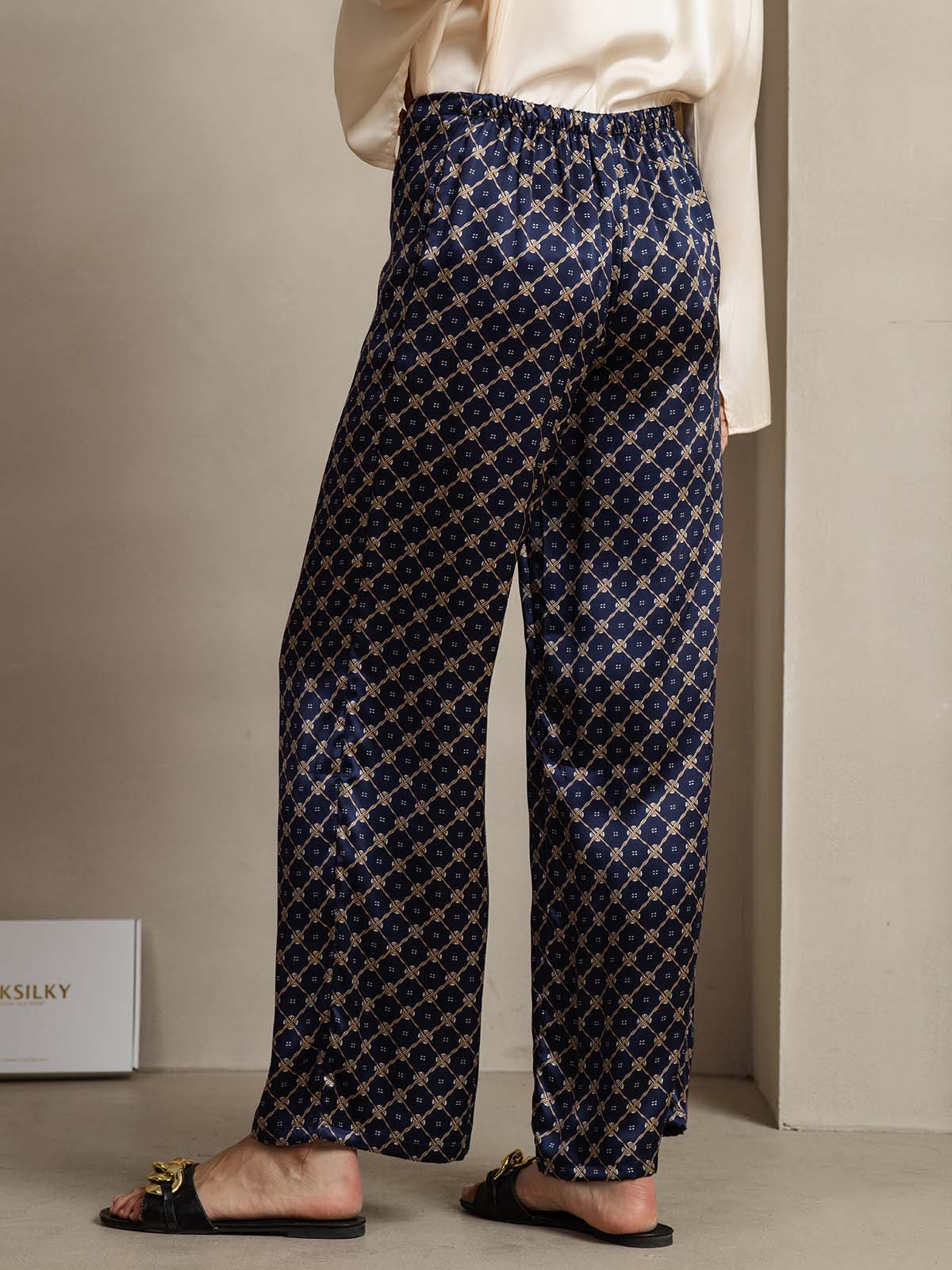 19Momme Silk Navy Chain Print Wide Leg Women's Pants With Side Pockets Design - Image 2