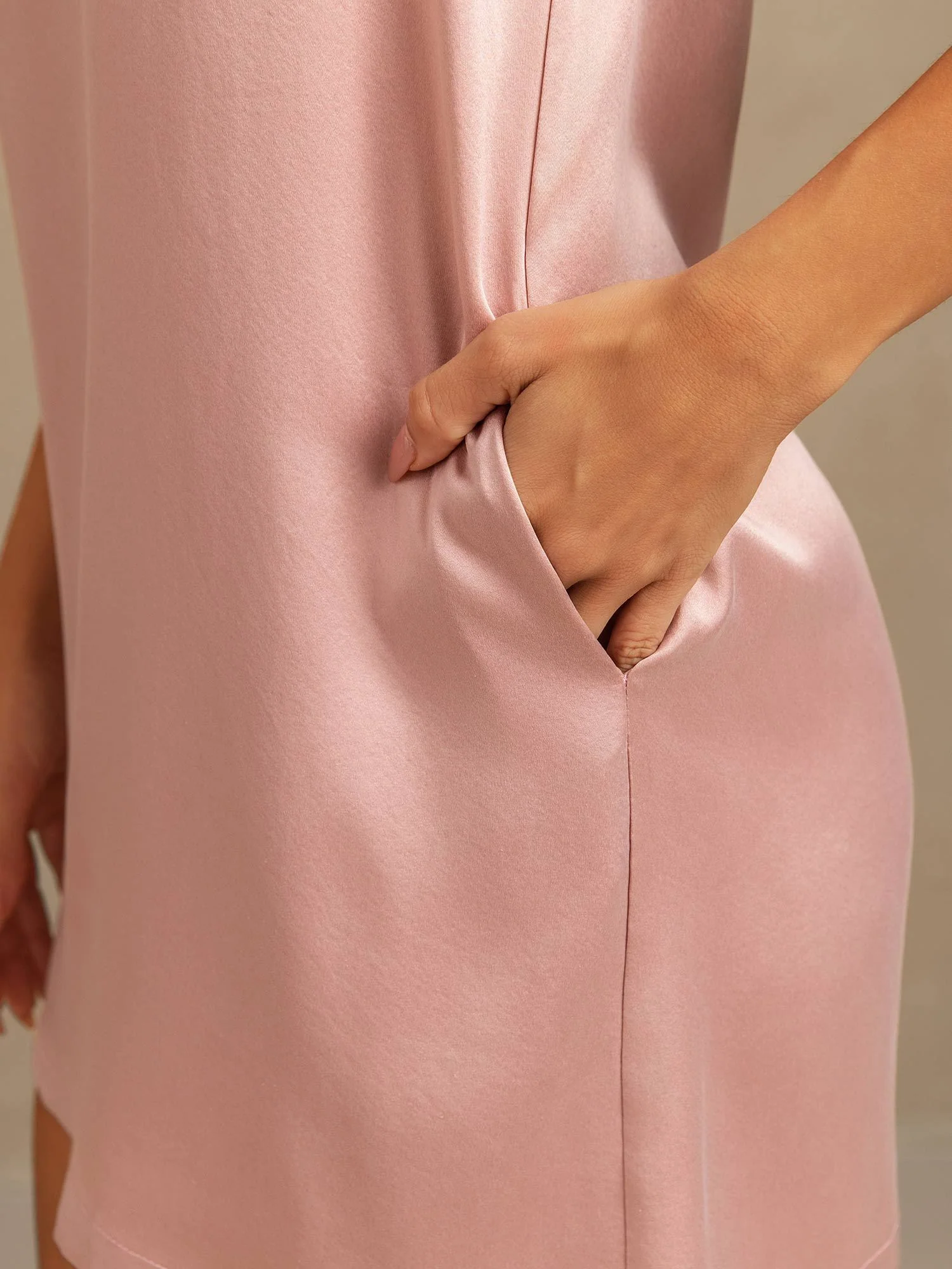 19Momme Washable Silk Sleeveless U Neck Short Nightdress with Side Pocket Design - Image 21