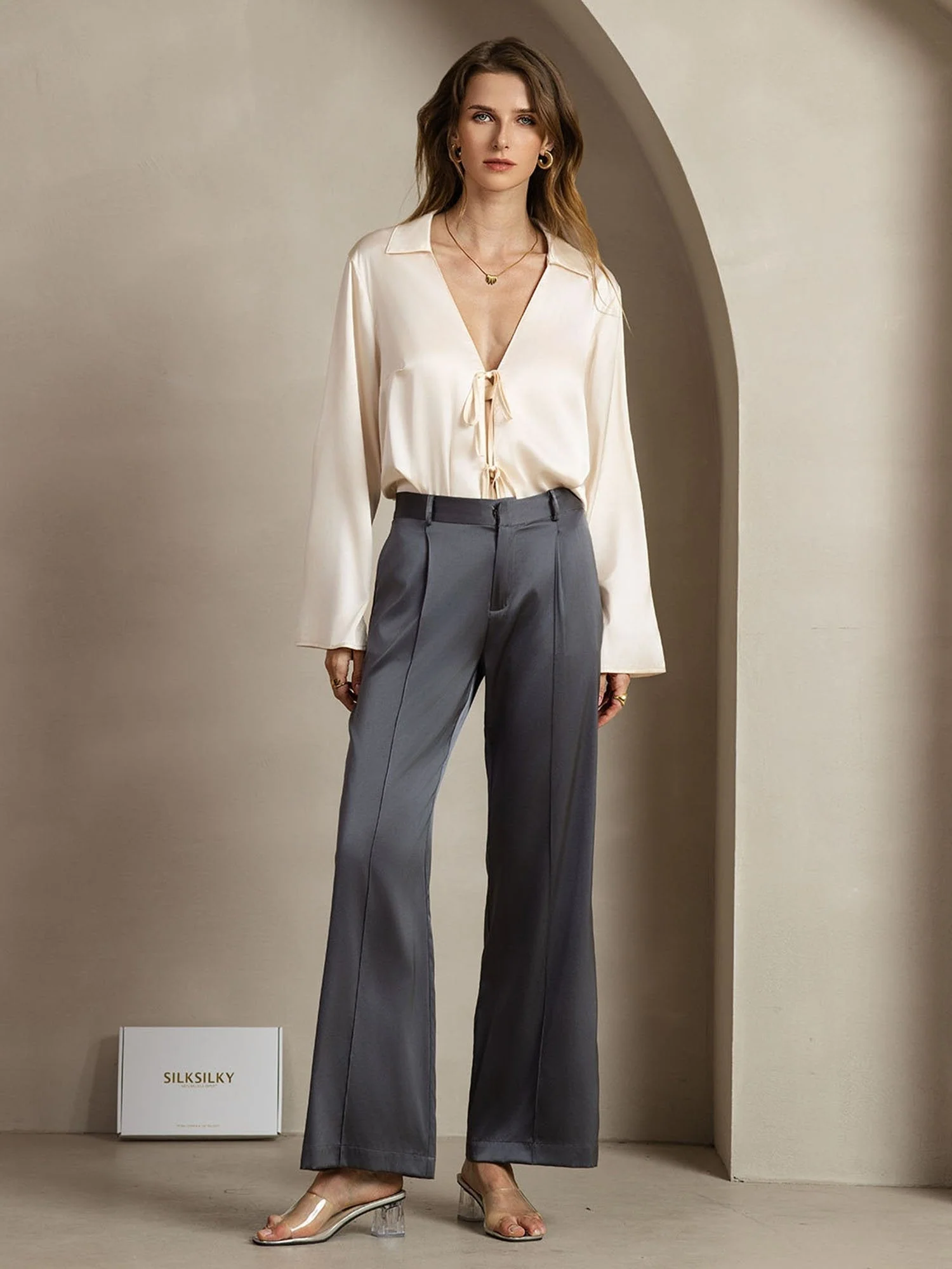 19Momme Silk Straight Leg Women's Pants With Side Pockets Design - Image 3