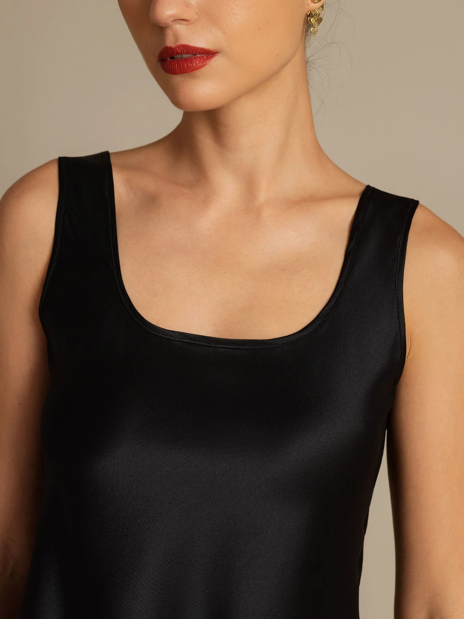 19Momme Silk Sleeveless U Neck Women's Tank Top - Image 14
