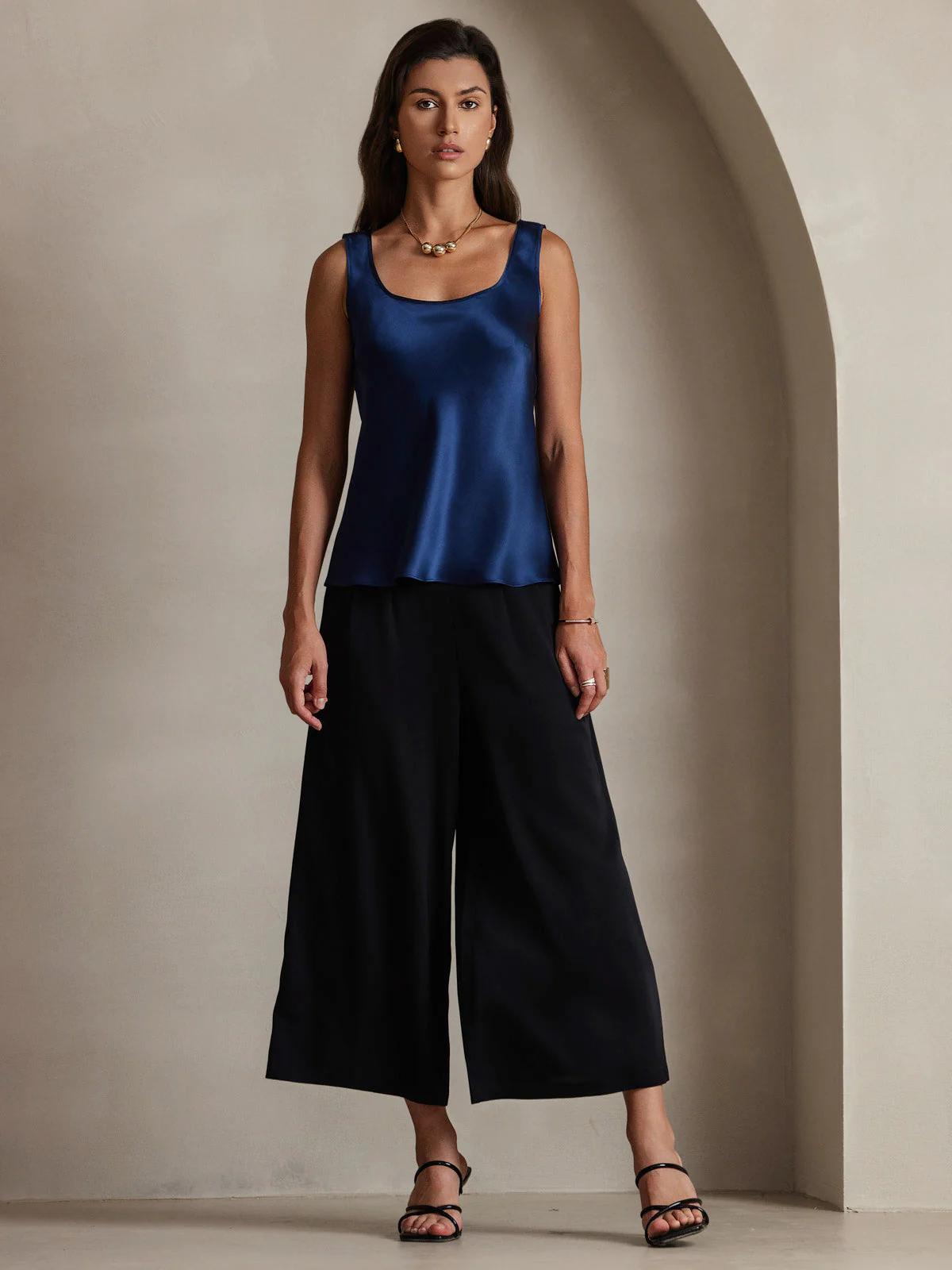 19Momme Silk Sleeveless U Neck Women's Tank Top - Image 47