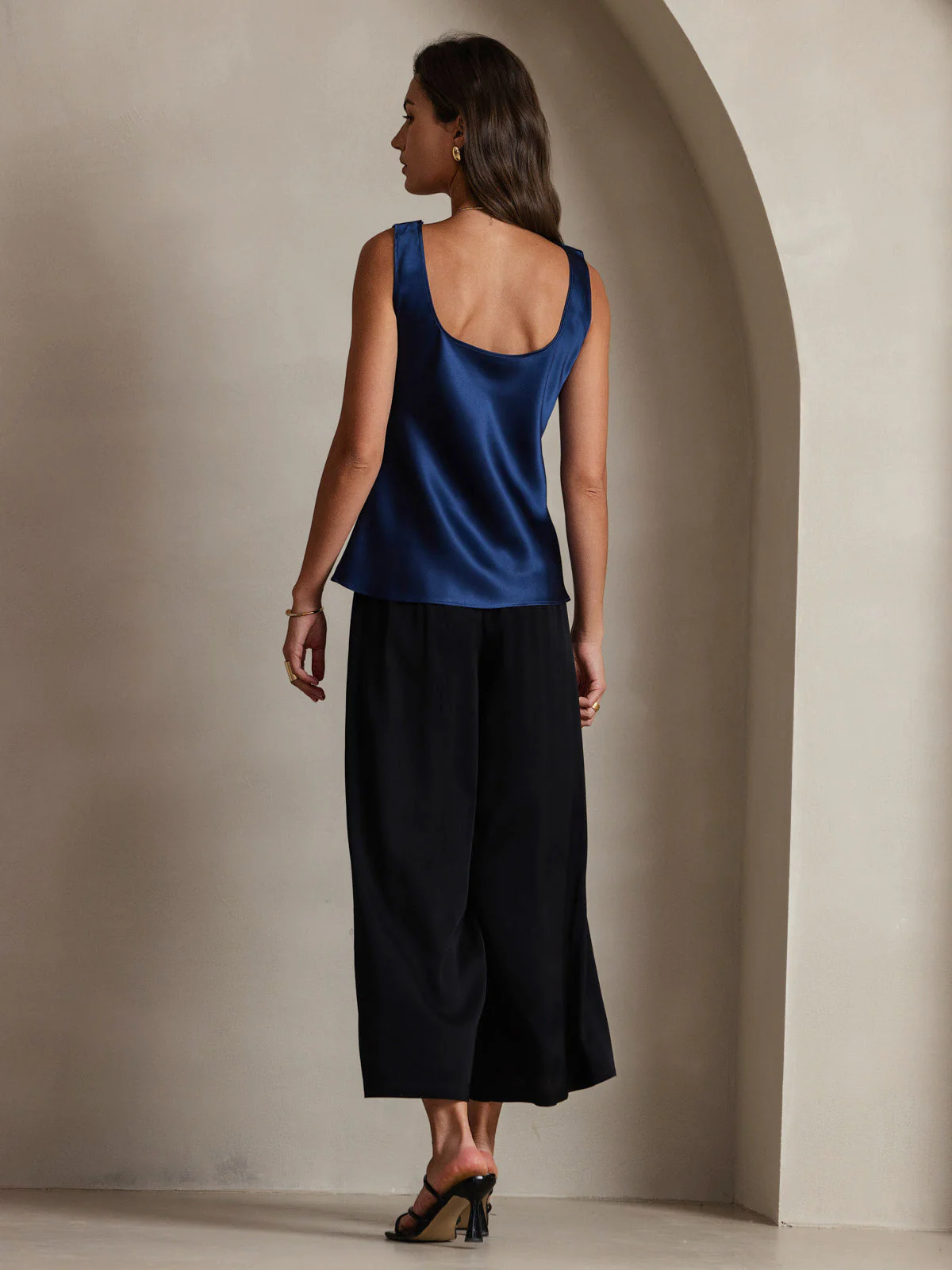 19Momme Silk Sleeveless U Neck Women's Tank Top - Image 48