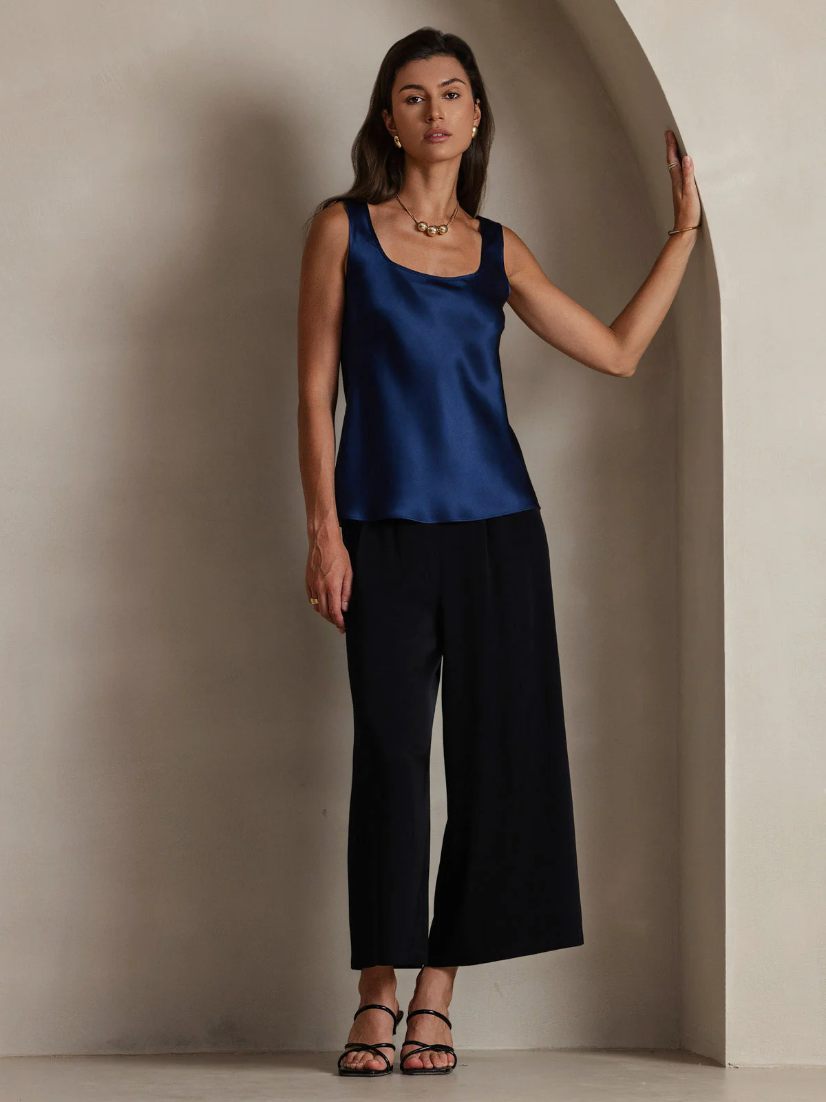 19Momme Silk Sleeveless U Neck Women's Tank Top - Image 52