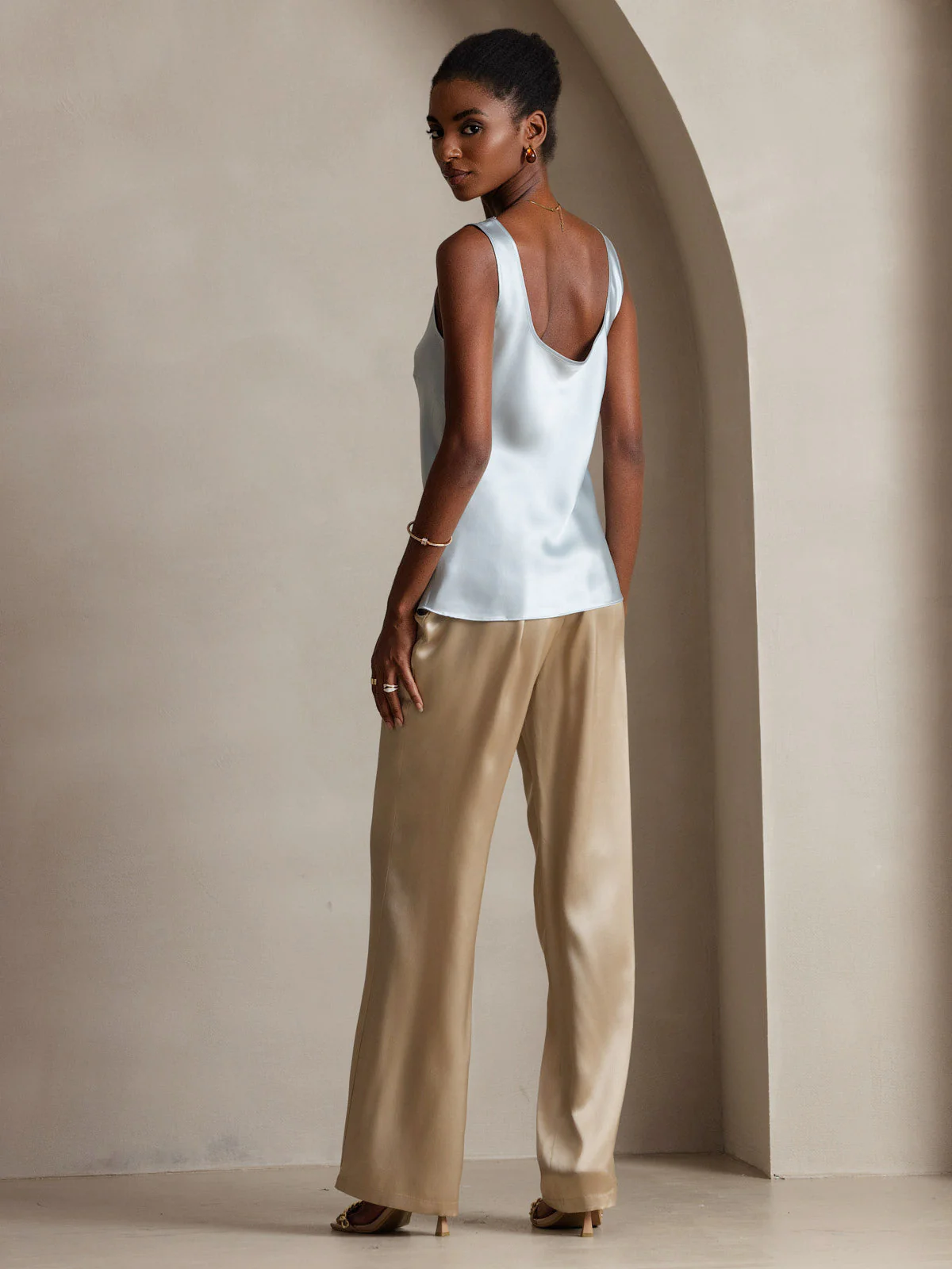 19Momme Silk Sleeveless U Neck Women's Tank Top - Image 56