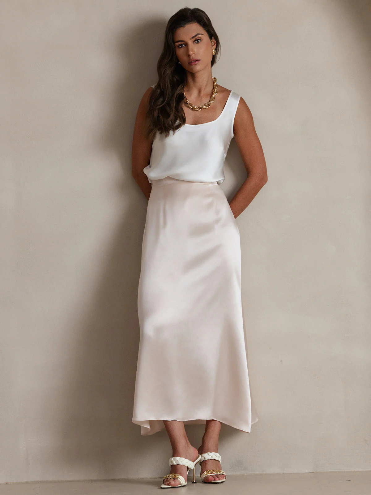19Momme Silk Sleeveless U Neck Women's Tank Top - Image 7