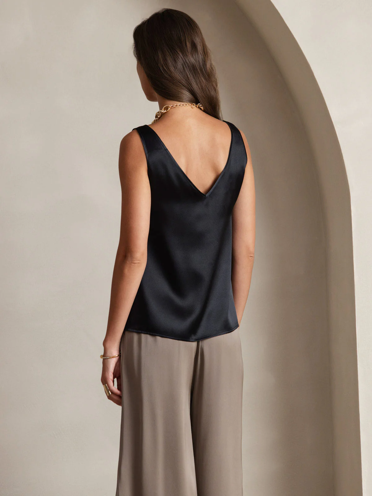 19Momme Silk Sleeveless V Neck Women's Tank Top with V Back Design - Image 50