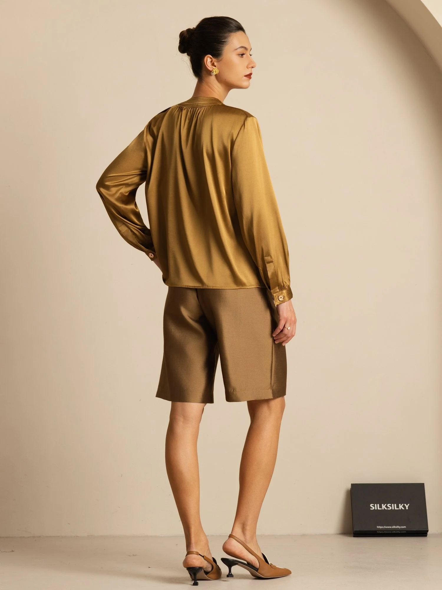 19Momme Silk Women’s Gathered Neck Long Sleeve Blouse - Image 17