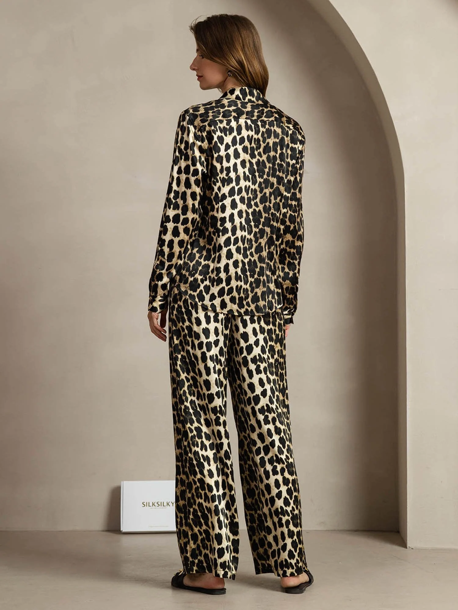 19Momme Women's Silk Leopard Print Button-Up Shirt & Wide-Leg Pants Set - Image 2