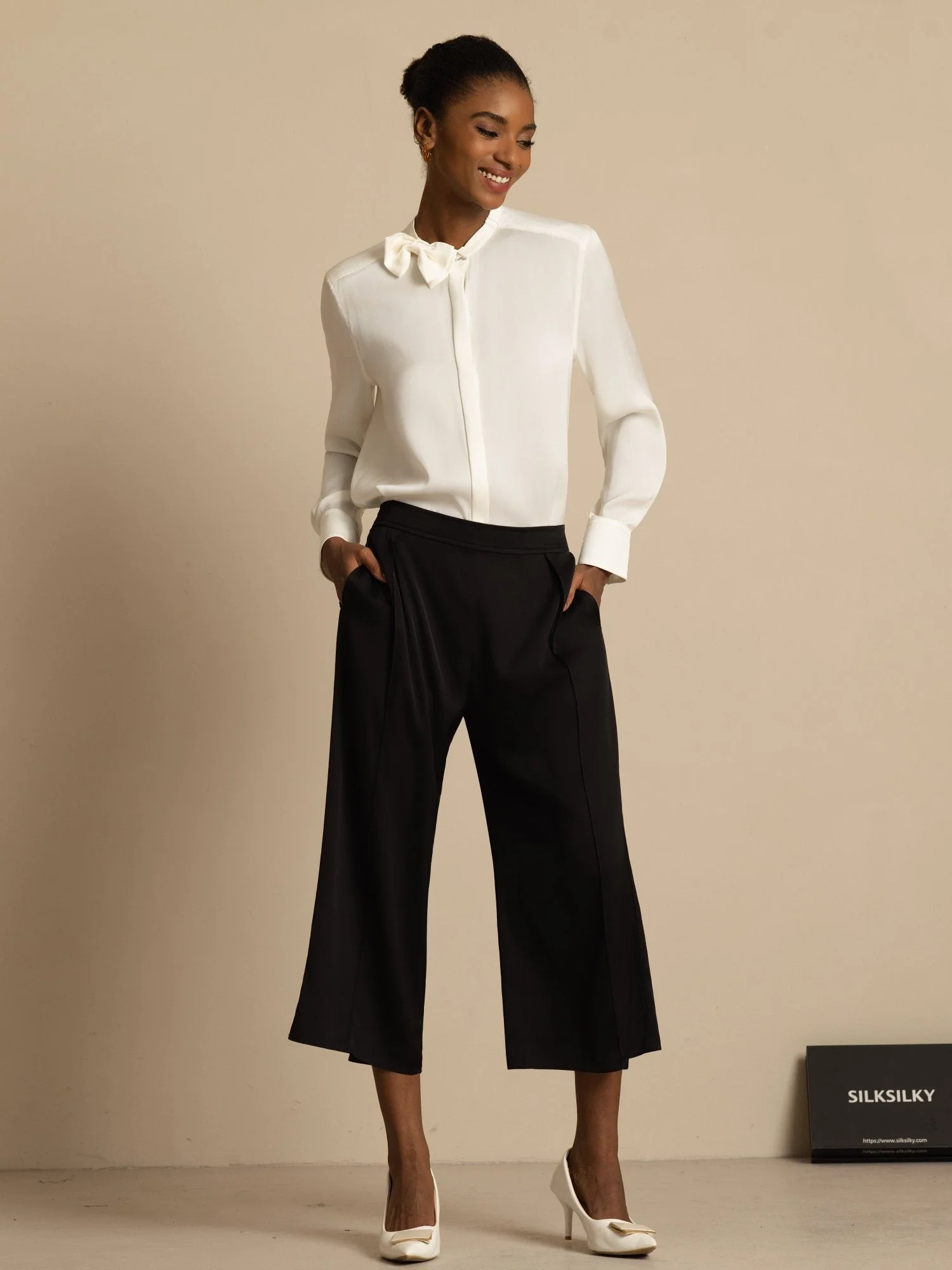 19Momme Silk Women's Long Sleeve Stand Collar Bow Blouse - Image 7