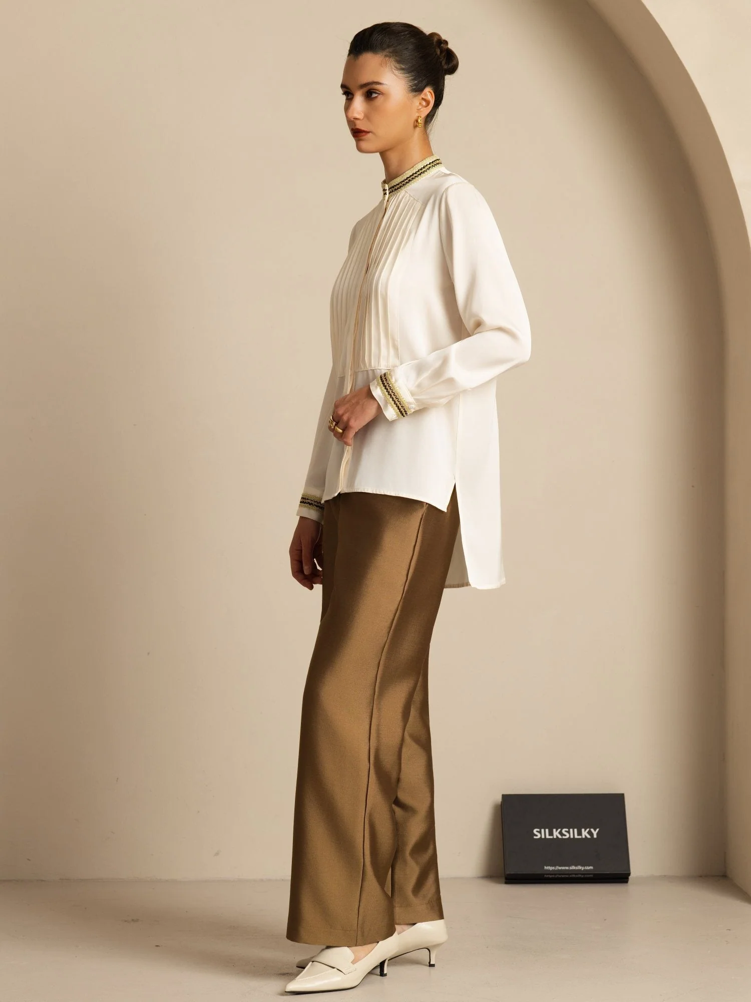 19Momme Silk Women's Pleated Stand Collar Blouse - Image 8