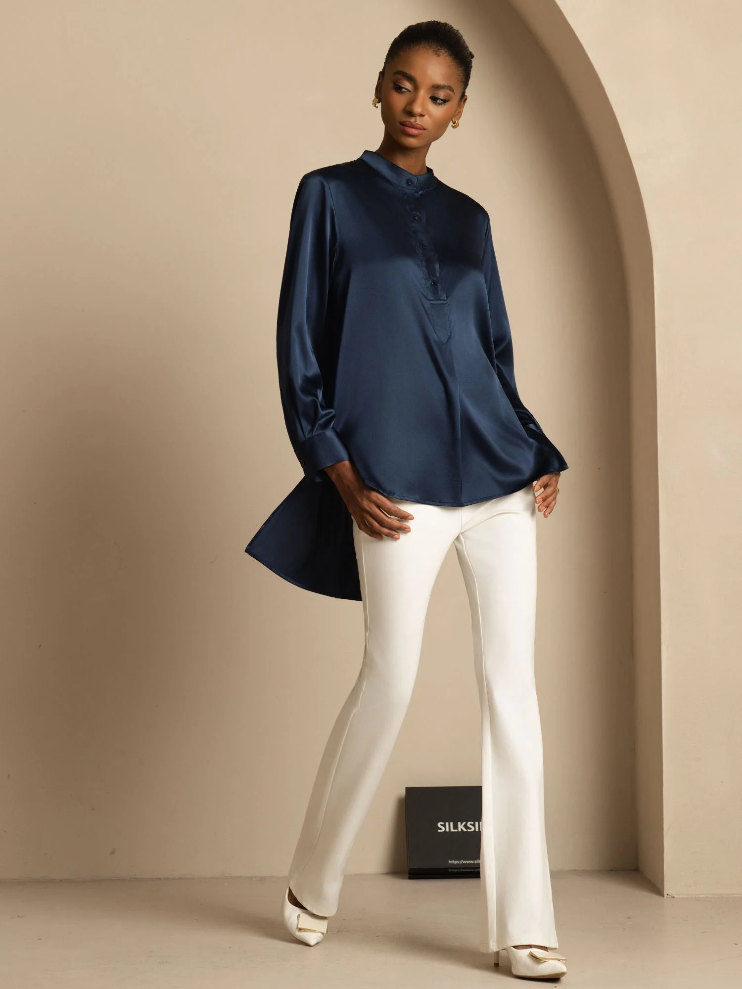 19Momme Silk Women’s Stand Collar High-Low Blouse With Button Detail