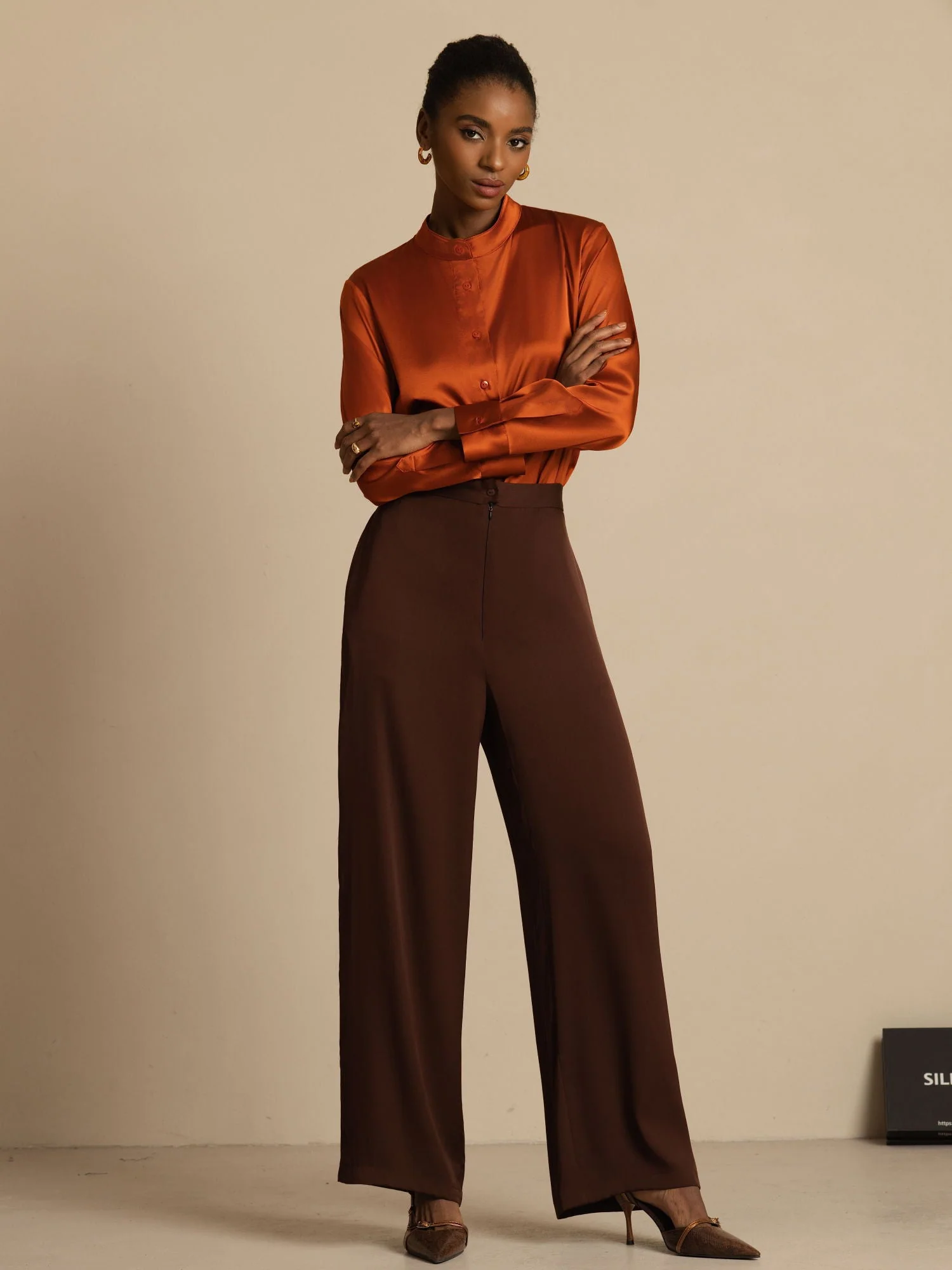 19Momme Silk Women’s Stand Collar High-Low Blouse With Button Detail - Image 16