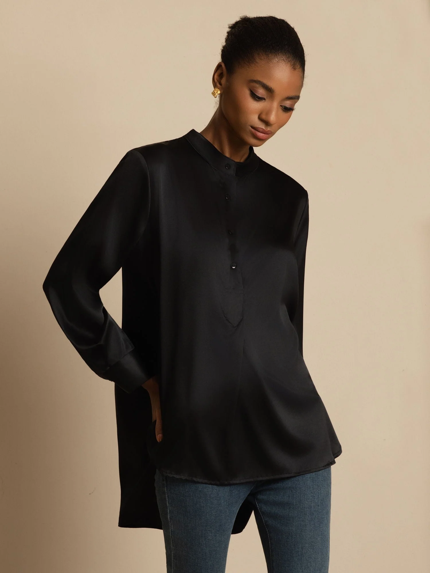 19Momme Silk Women’s Stand Collar High-Low Blouse With Button Detail - Image 17