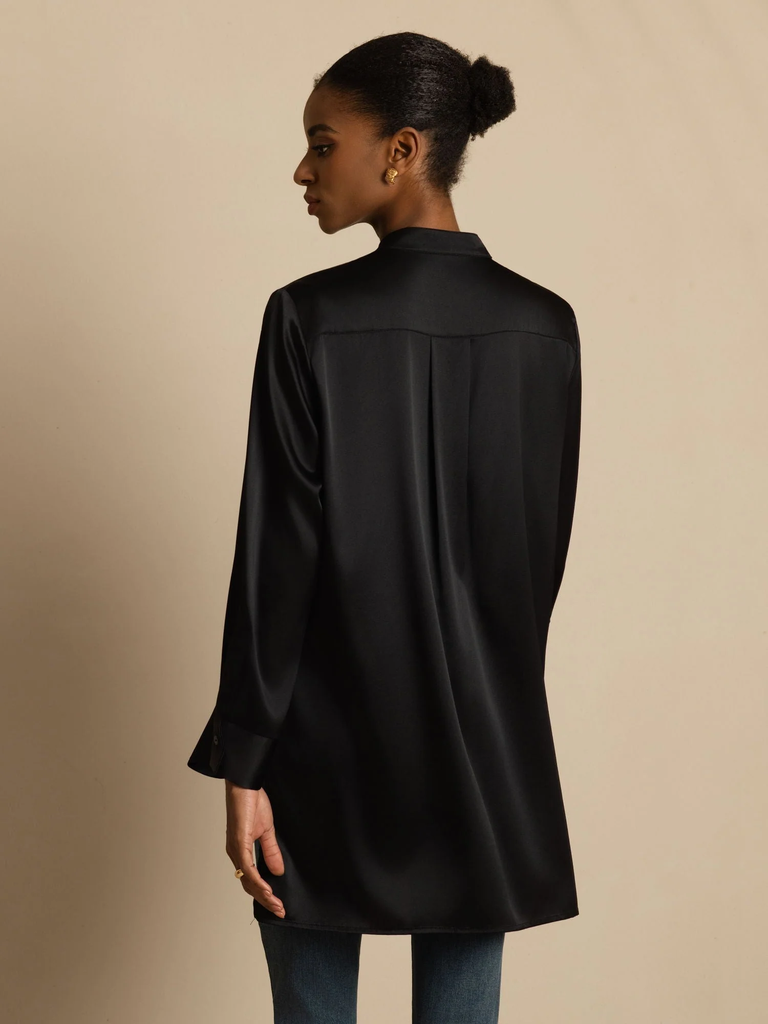 19Momme Silk Women’s Stand Collar High-Low Blouse With Button Detail - Image 18