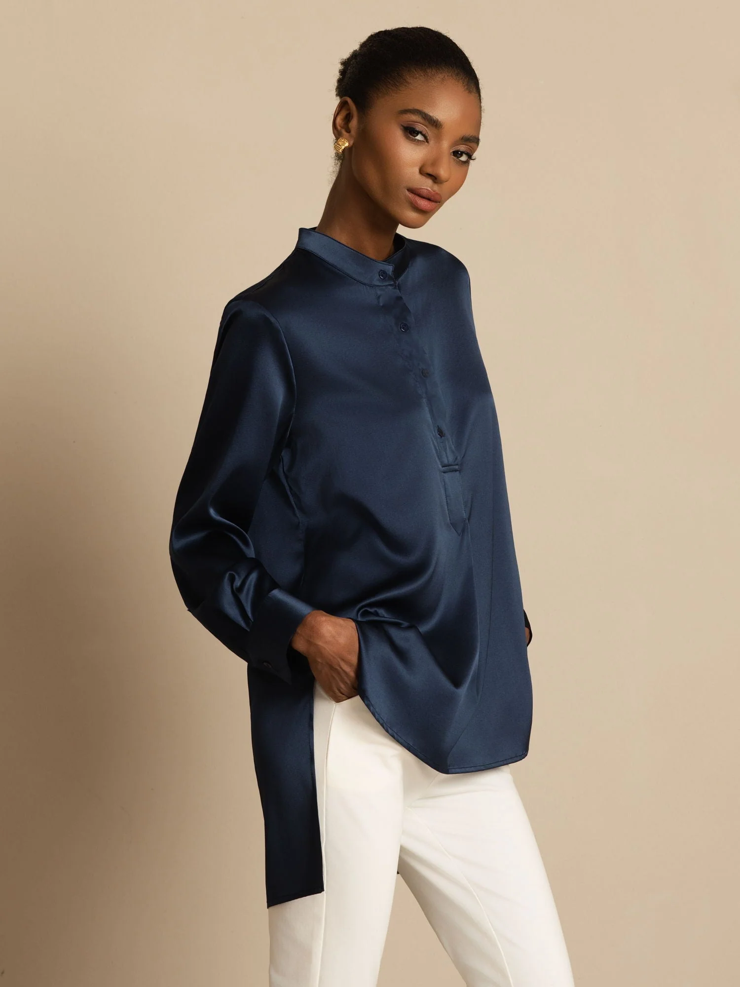 19Momme Silk Women’s Stand Collar High-Low Blouse With Button Detail - Image 5