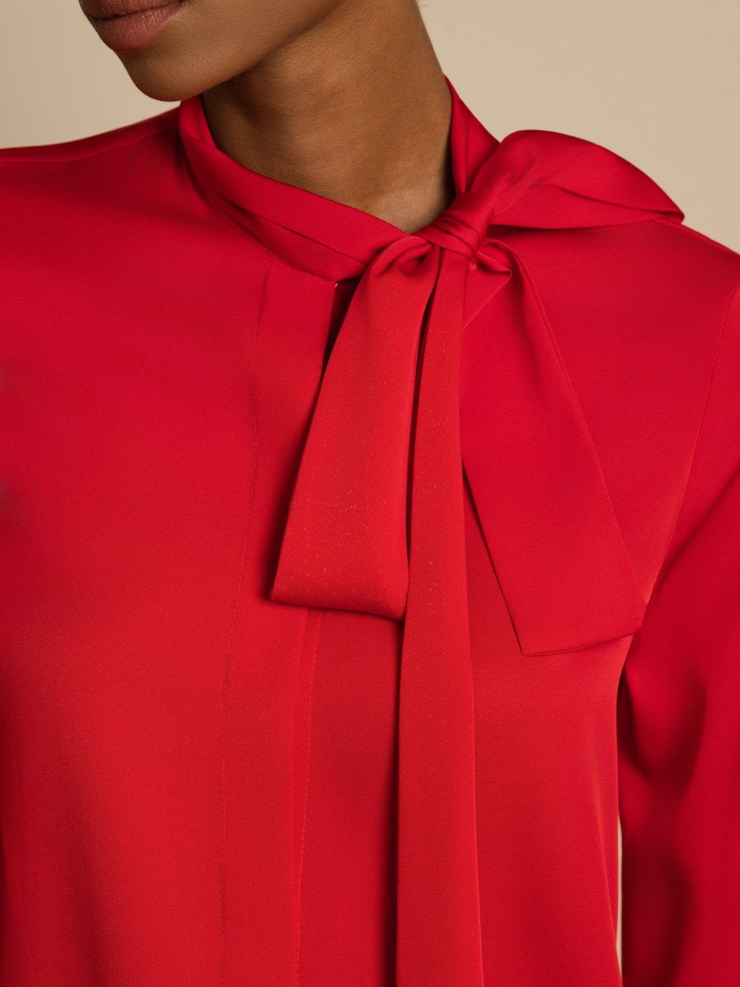 19Momme Silk Women's Tie Neck Long Sleeve Blouse - Image 15