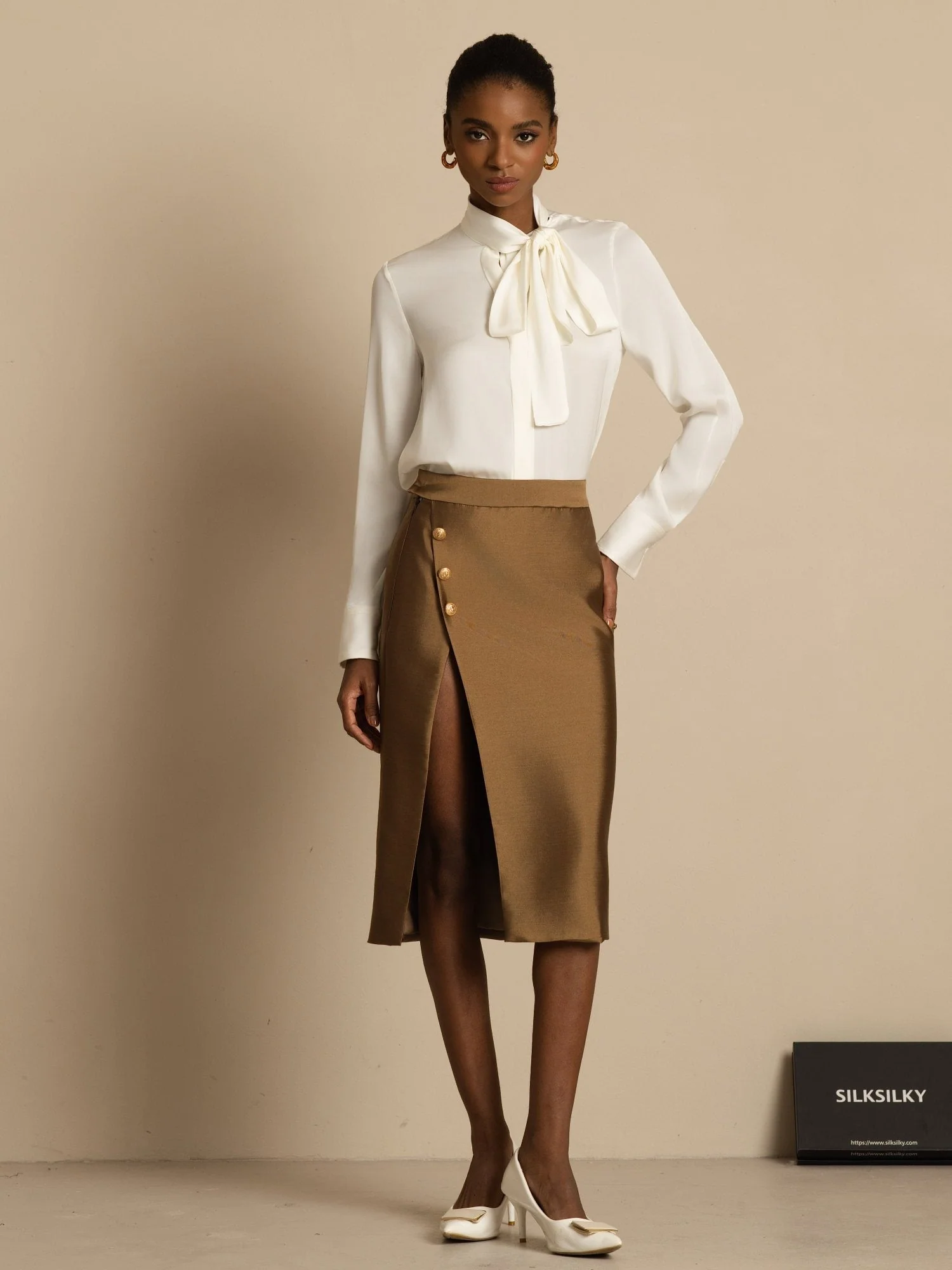 19Momme Silk Women's Tie Neck Long Sleeve Blouse - Image 2
