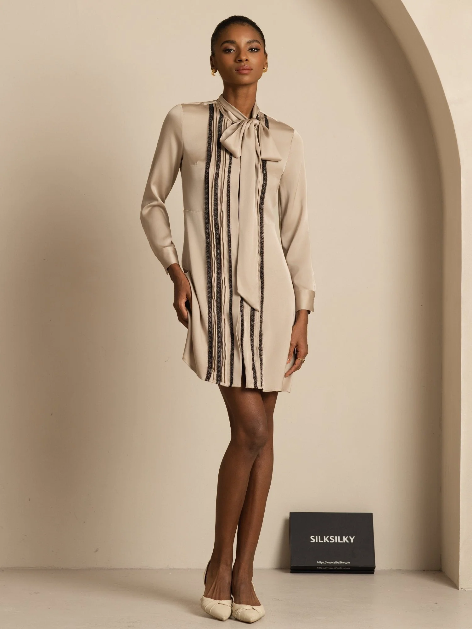 19Momme Silk  Women's Tie-Neck Short Shirt Dress with Vertical Pleated - Image 21
