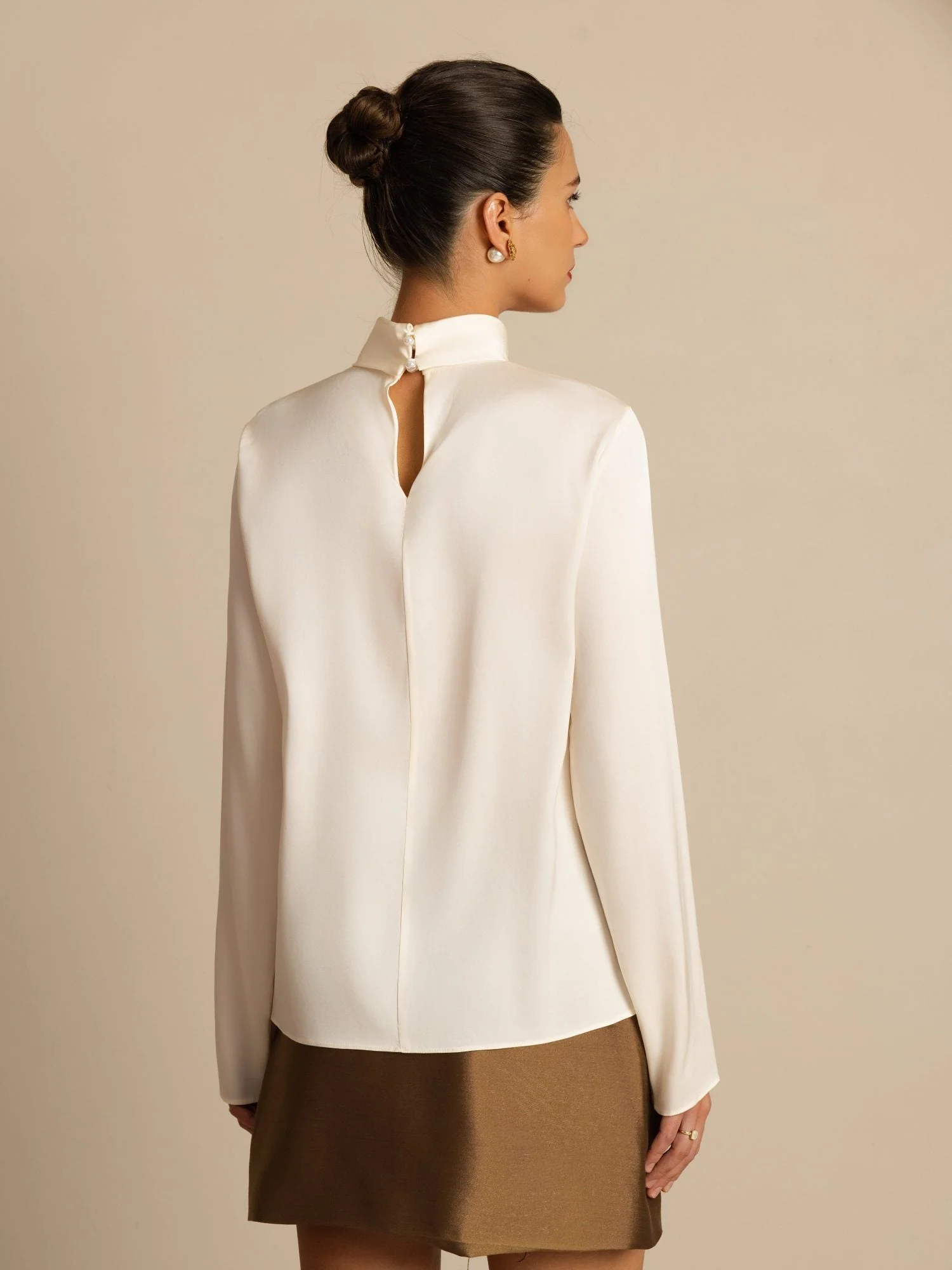 19Momme Silk Women's Turtle Neck Long Sleeve Top - Image 15