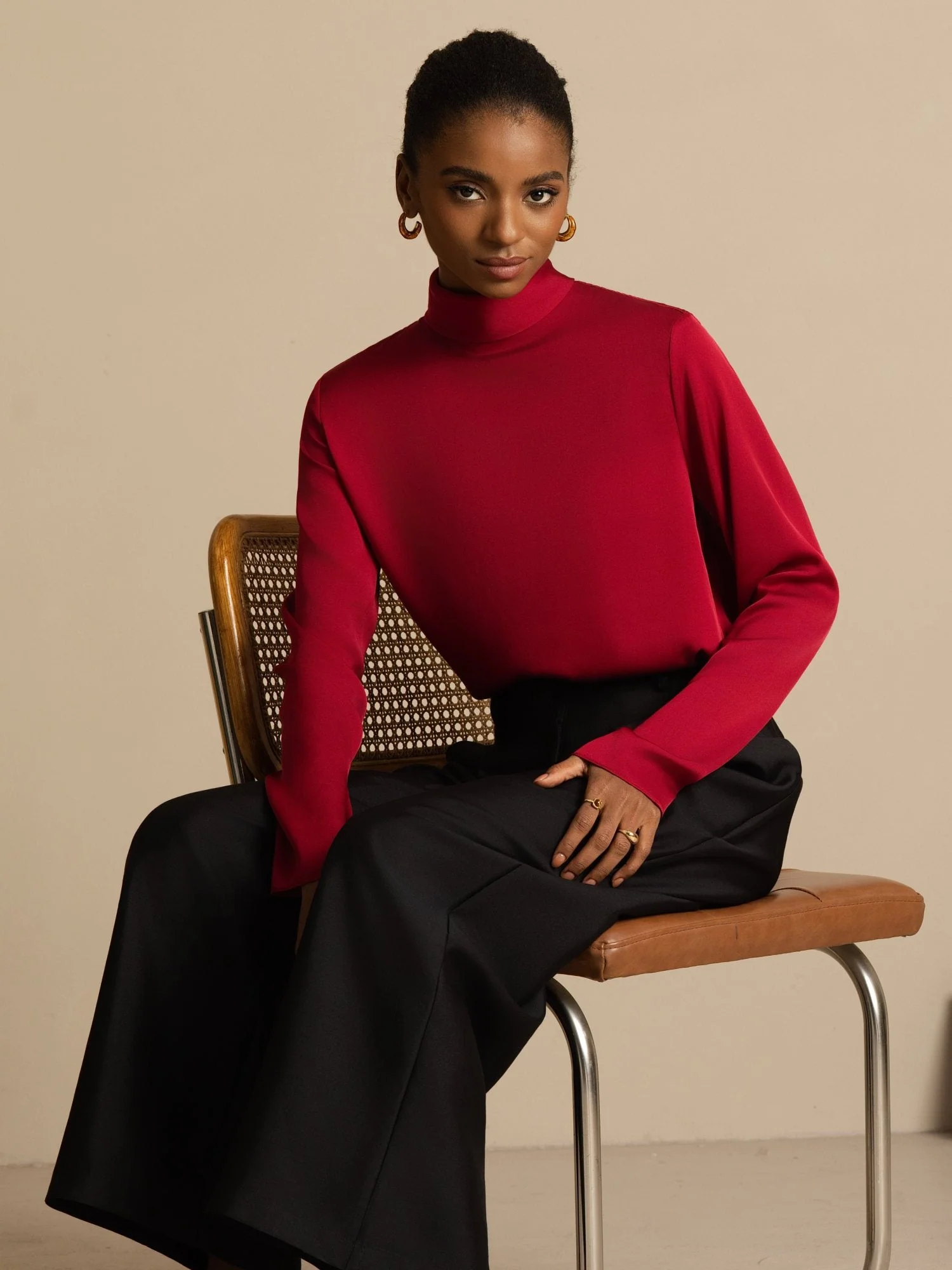 19Momme Silk Women's Turtle Neck Long Sleeve Top - Image 7