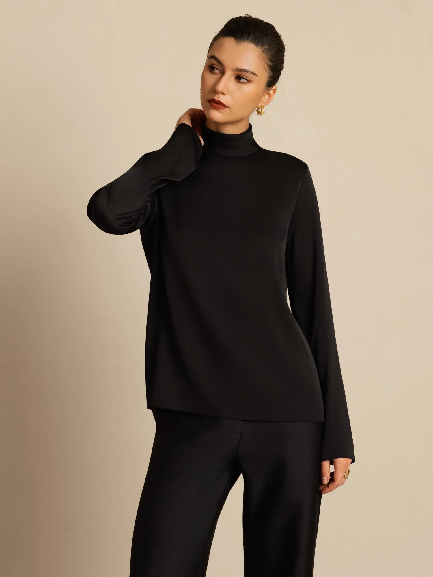 19Momme Silk Women's Turtle Neck Long Sleeve Top - Image 8