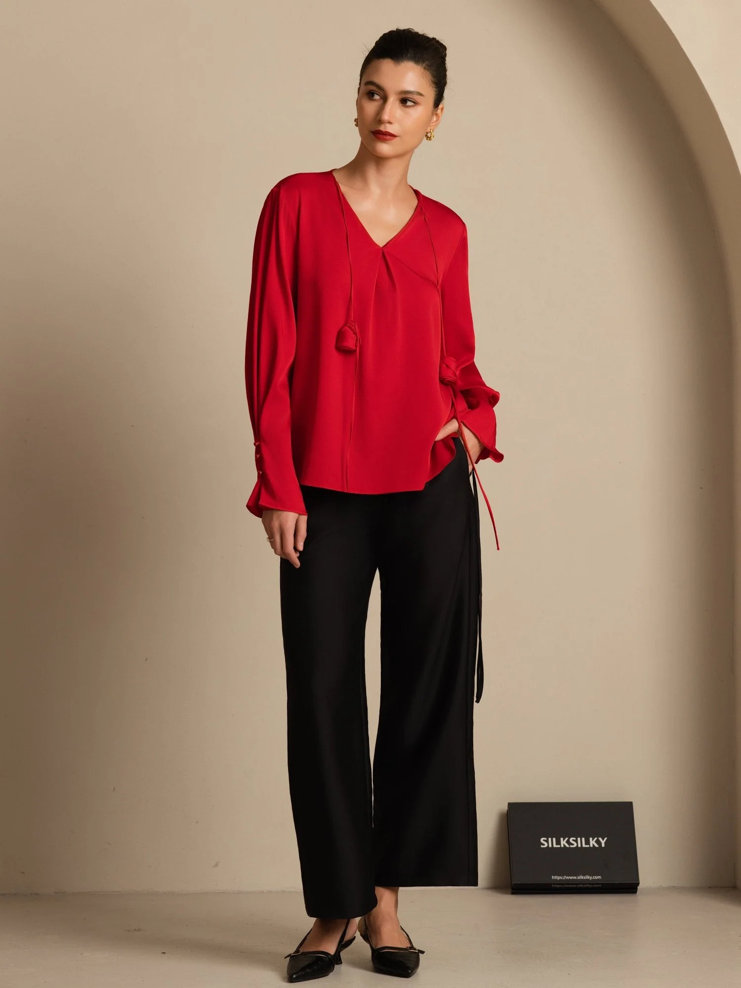 19Momme Silk Women's V Neck Long Sleeve Blouse With 3D Rose Detail - Image 17
