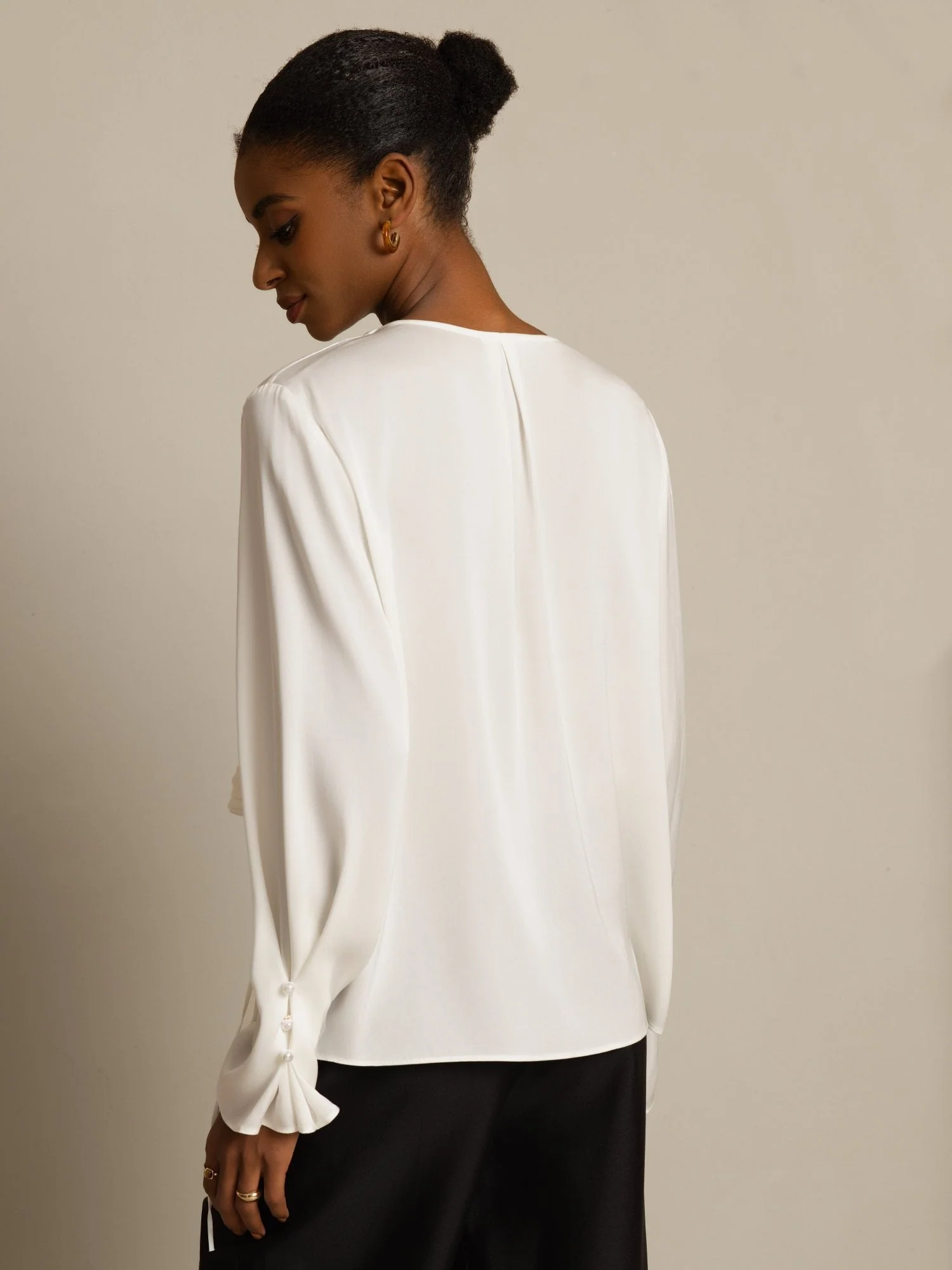 19Momme Silk Women's V Neck Long Sleeve Blouse With 3D Rose Detail - Image 2