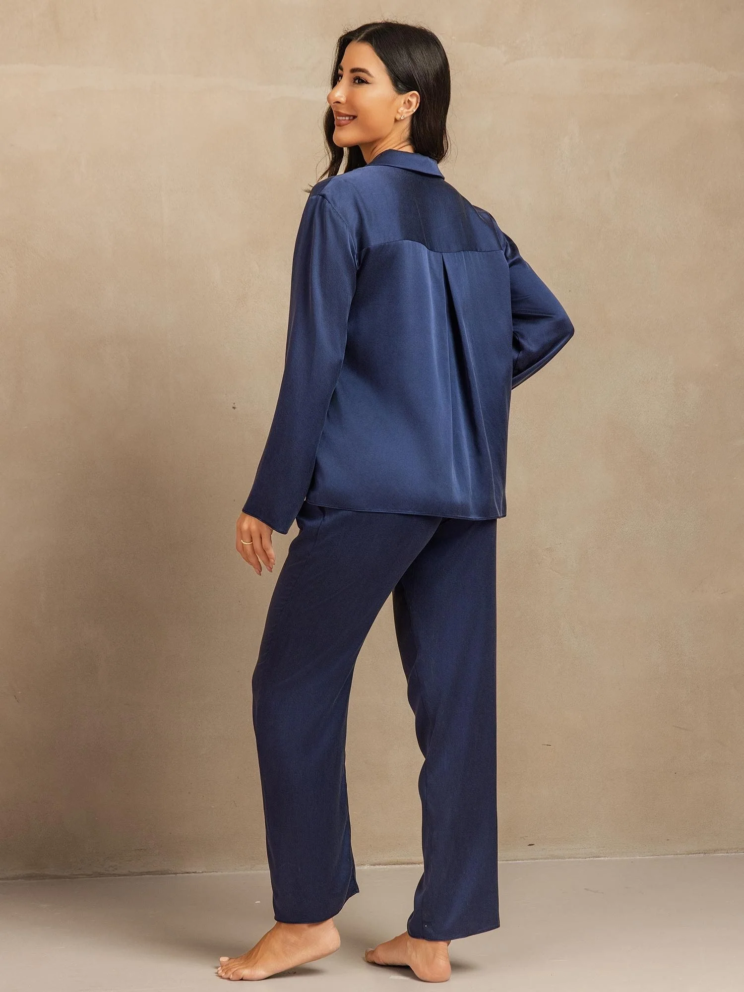 19Momme Washable Silk Long Sleeve Notch Collar Women's Pajamas Set - Image 18