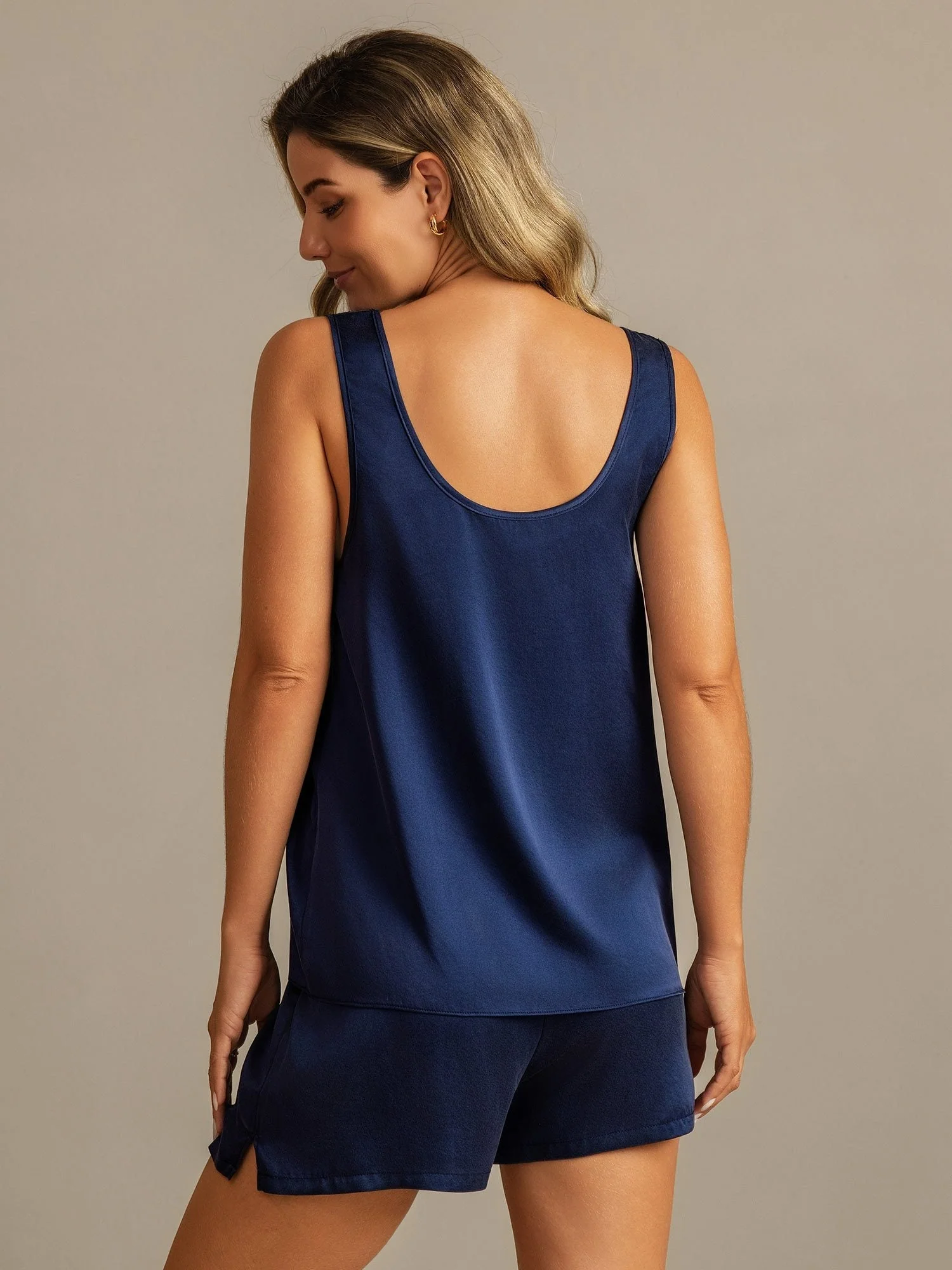 19Momme Washable Silk Tank Top & Shorts Set with Side Pocket Design - Image 9
