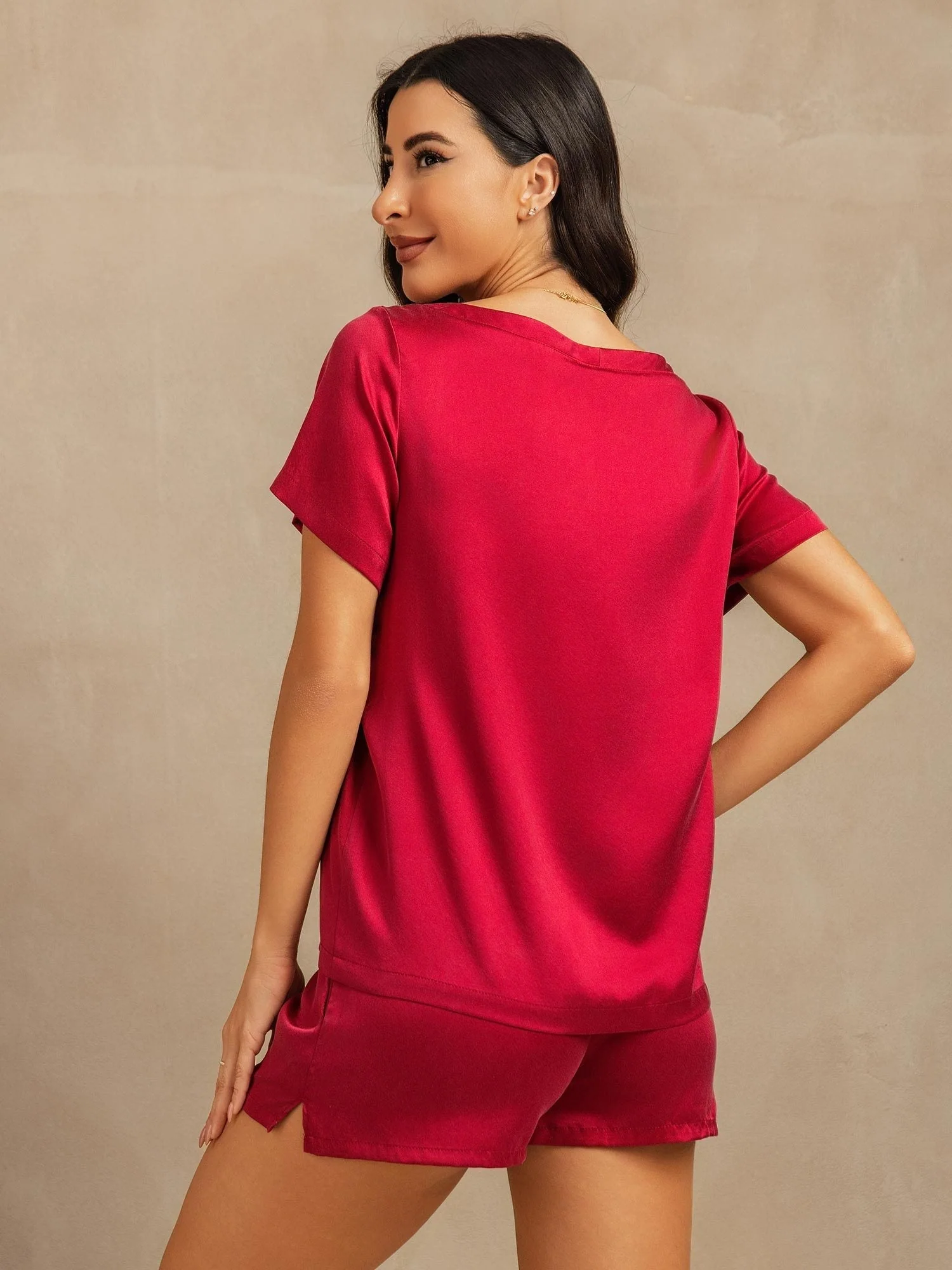 19Momme Women's Silk Short Sleeve Round Collar Pajamas Set with Side Pocket Design - Image 23