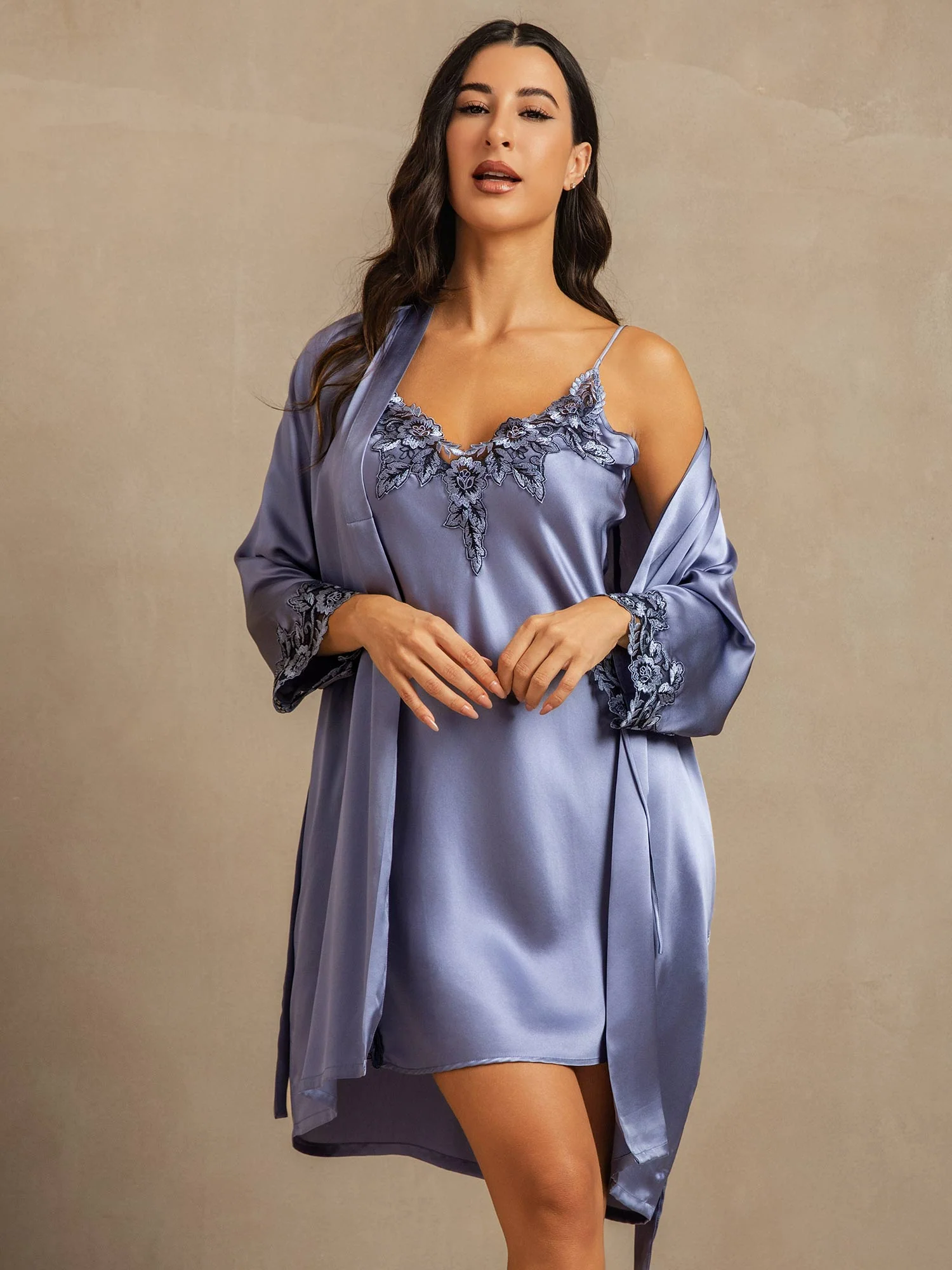 Pure Silk Spaghetti Strap Lace Nightdress&Dressing Gown Set - Image 37