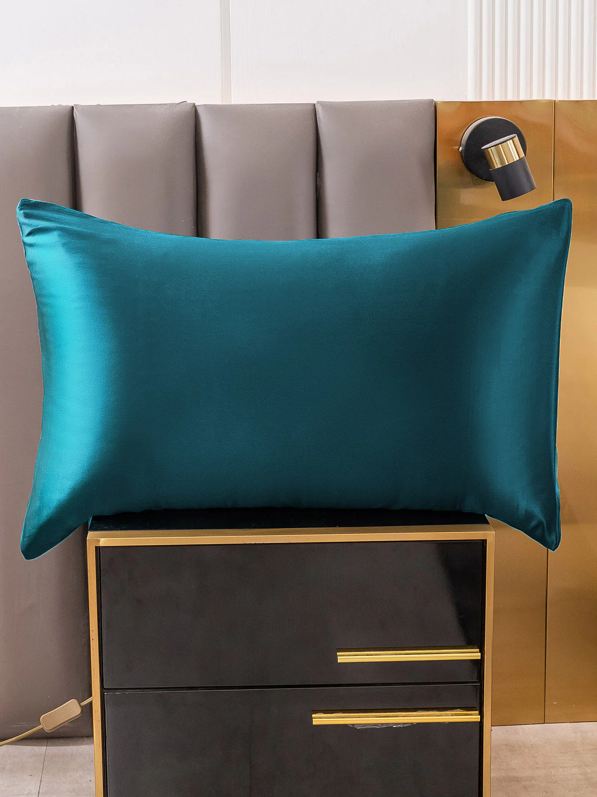 2Pcs 22Momme Pure Silk Pillowcases Bundle - Envelope Closure - Image 3