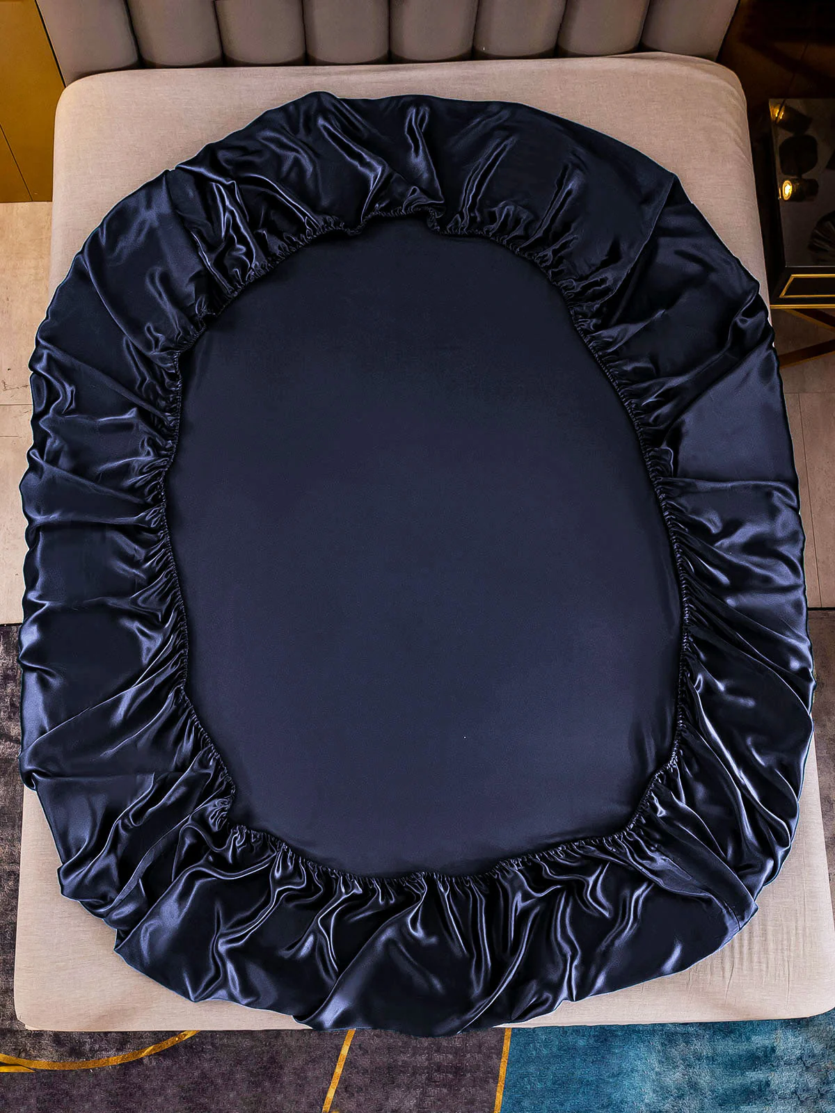 25Momme Mulberry Silk Seamless Fitted Sheet - Image 9