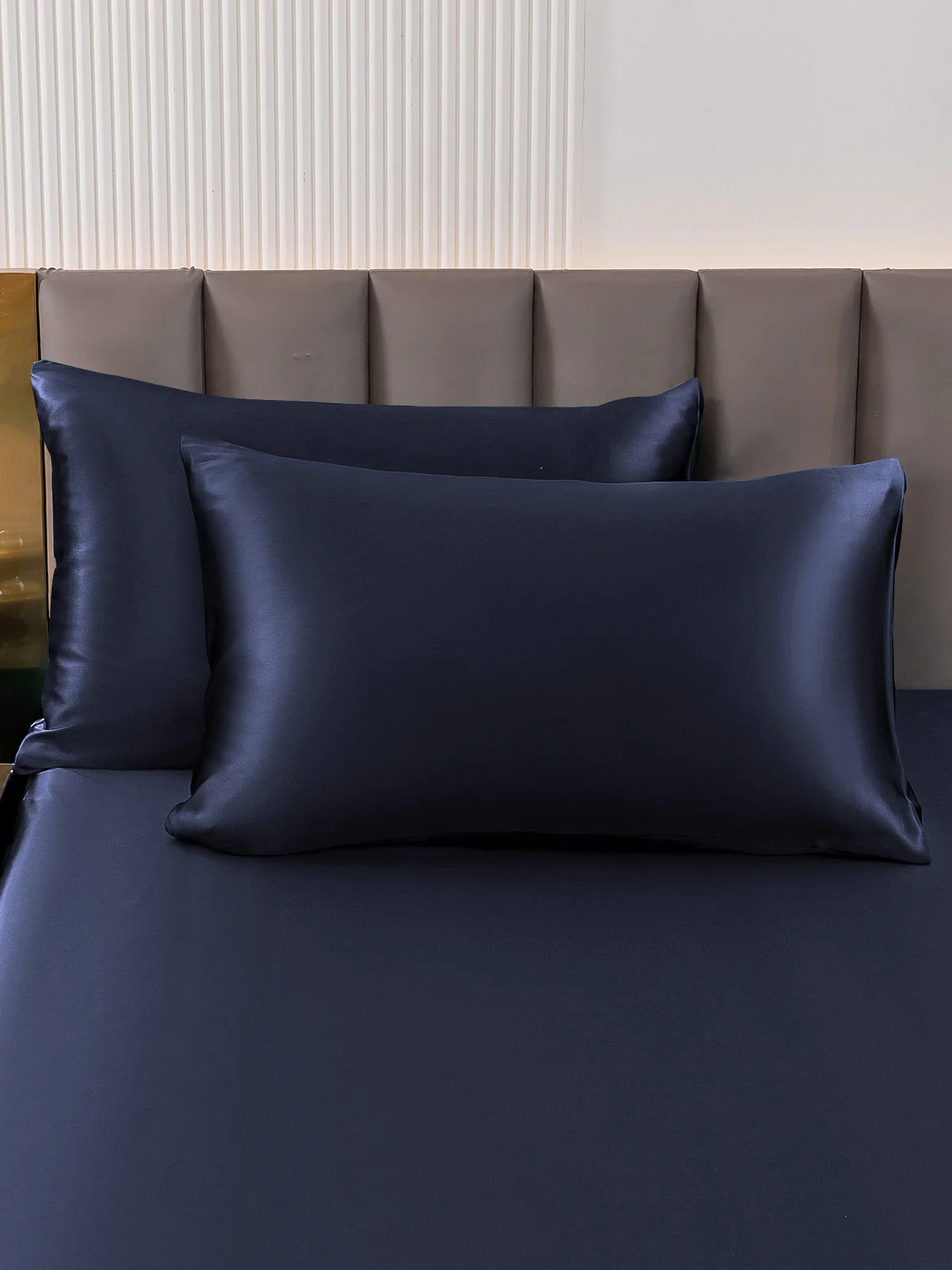 2Pcs 19Momme Pure Silk Pillowcases Bundle - Hidden Zipper - Image 4