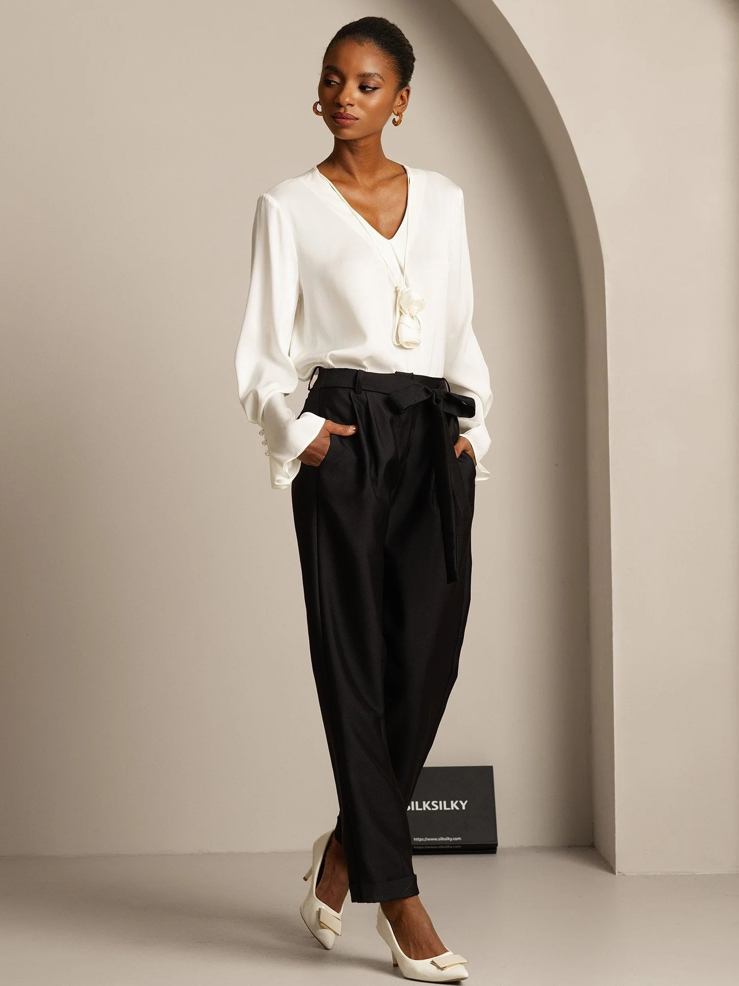 32Momme Silk-Wool Blend High Waist Tapered Cropped Women's Pants with Tie Waist Design - Image 13