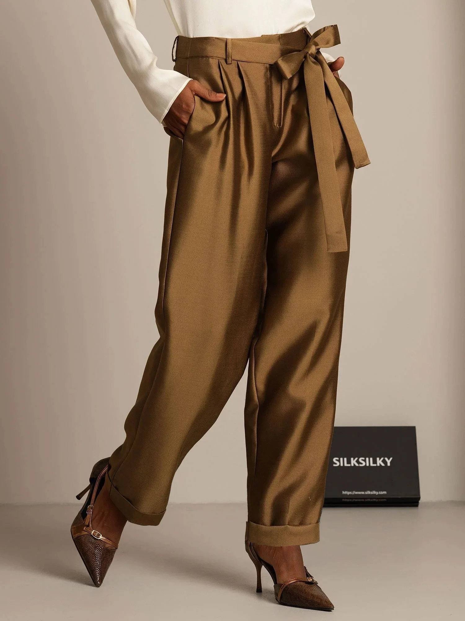32Momme Silk-Wool Blend High Waist Tapered Cropped Women's Pants with Tie Waist Design - Image 21