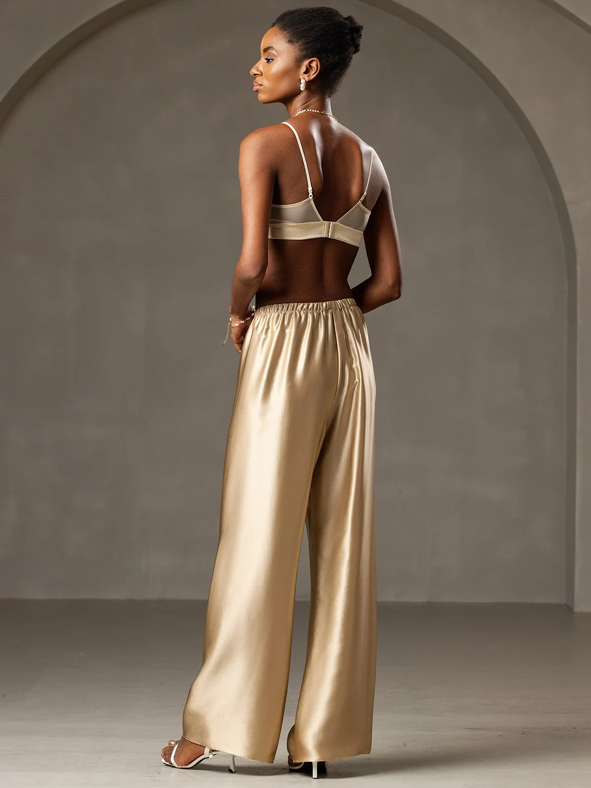 19Momme Silk Wide Leg Women's Pants with Elastic Waist Design - Image 4