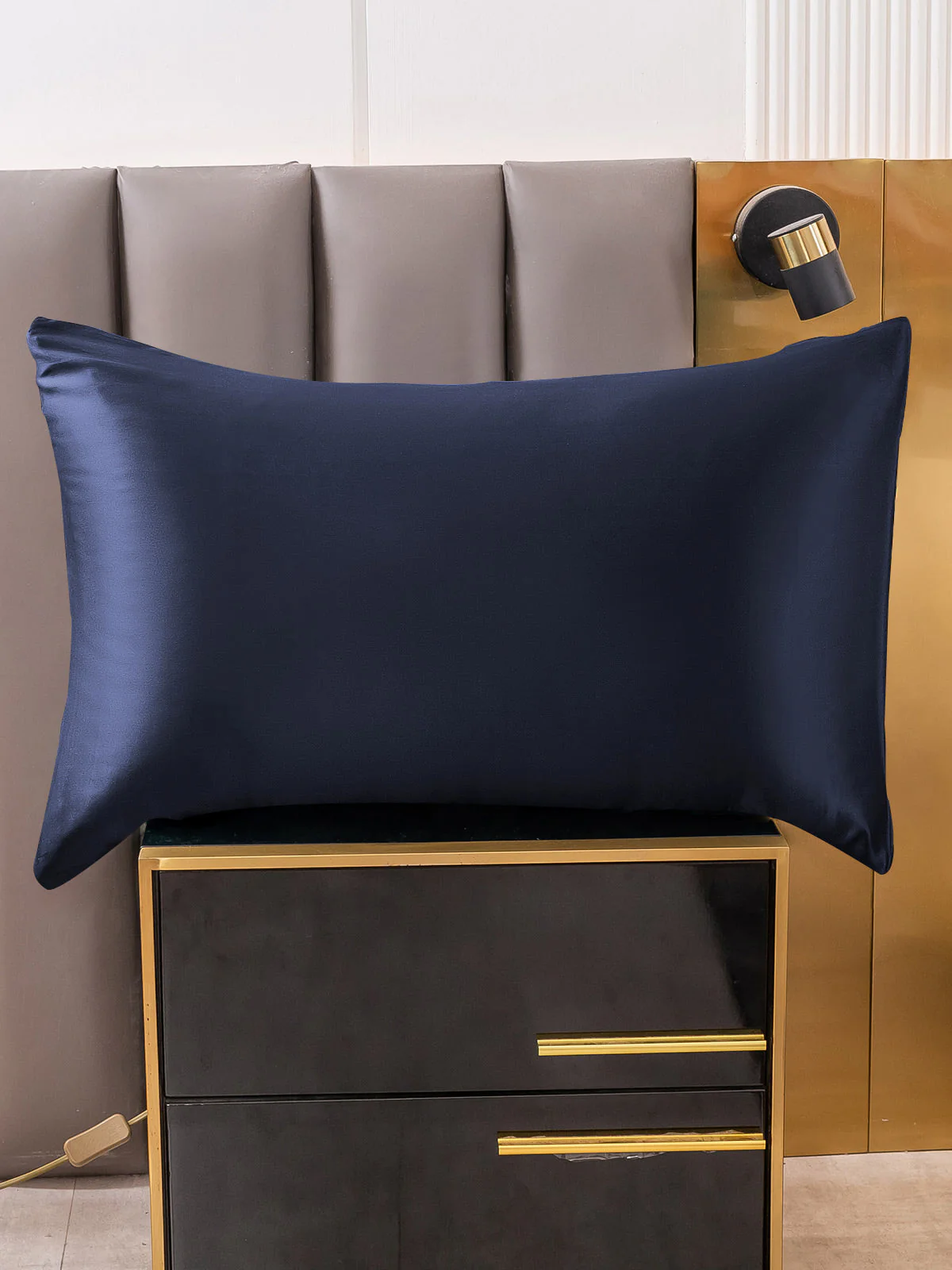 Gift Set - 19Momme 100% Mulberry Silk Pillowcase & Eye Mask - Image 10