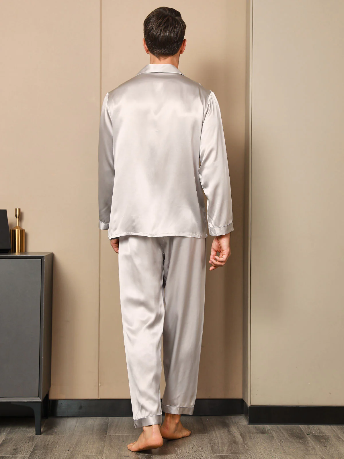 Pure Silk Long Sleeve Notch Collar Men's Pyjamas Set with Button Up Design - Image 42