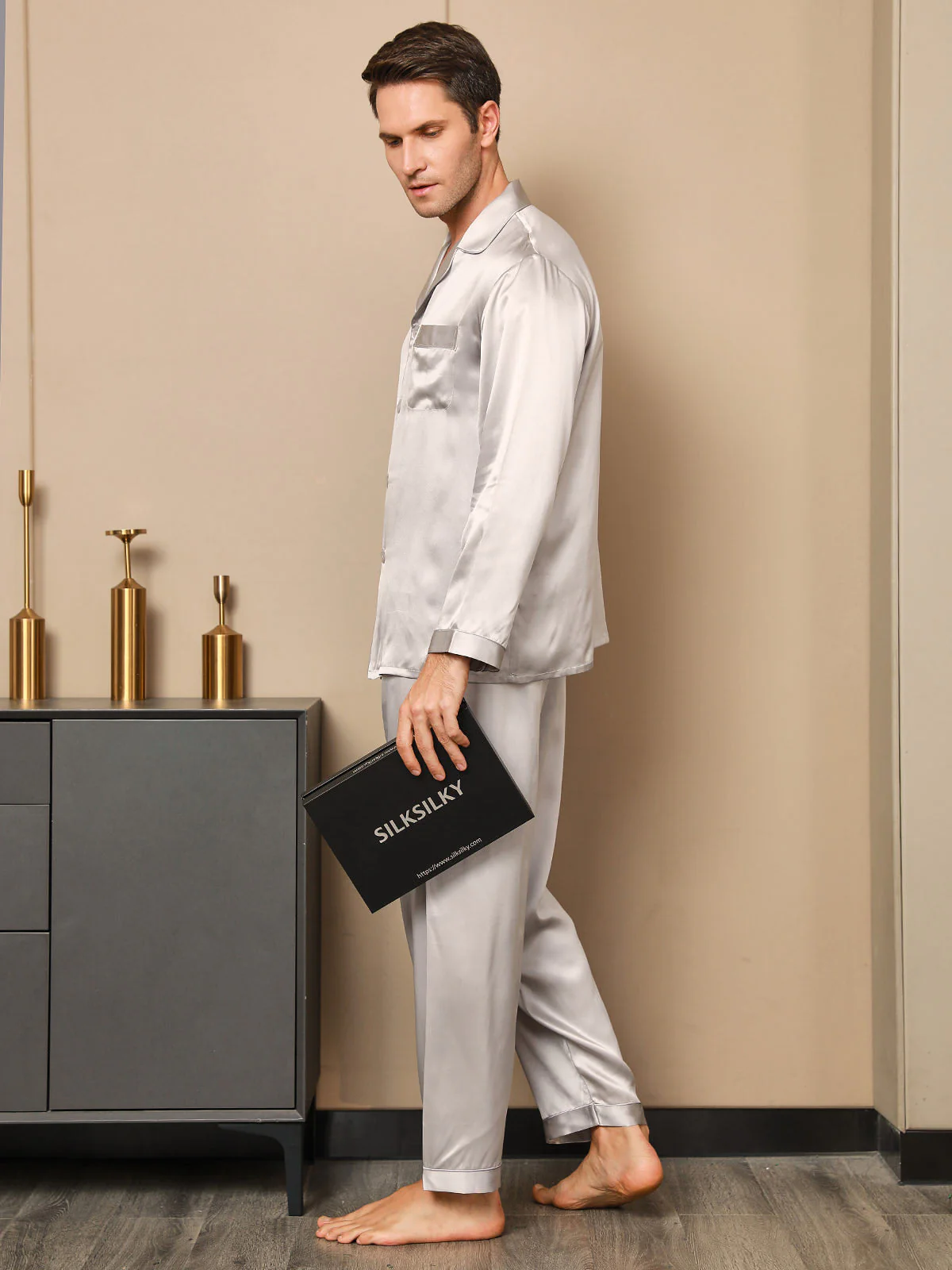 Pure Silk Long Sleeve Notch Collar Men's Pyjamas Set with Button Up Design - Image 43