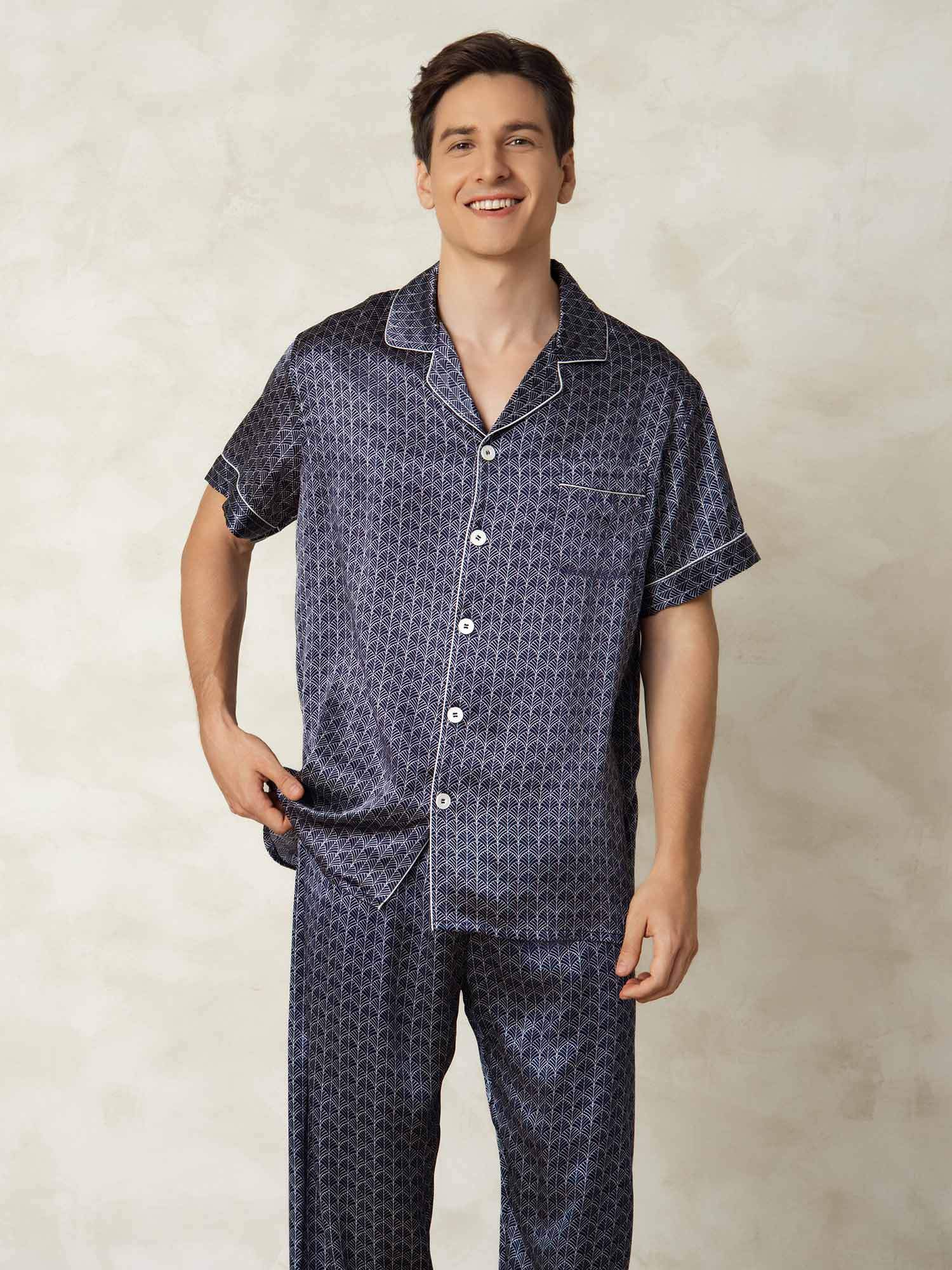 Men's Pure Silk Navy Ginkgo Print Short Sleeve Pyjamas Set with Pants - Image 4