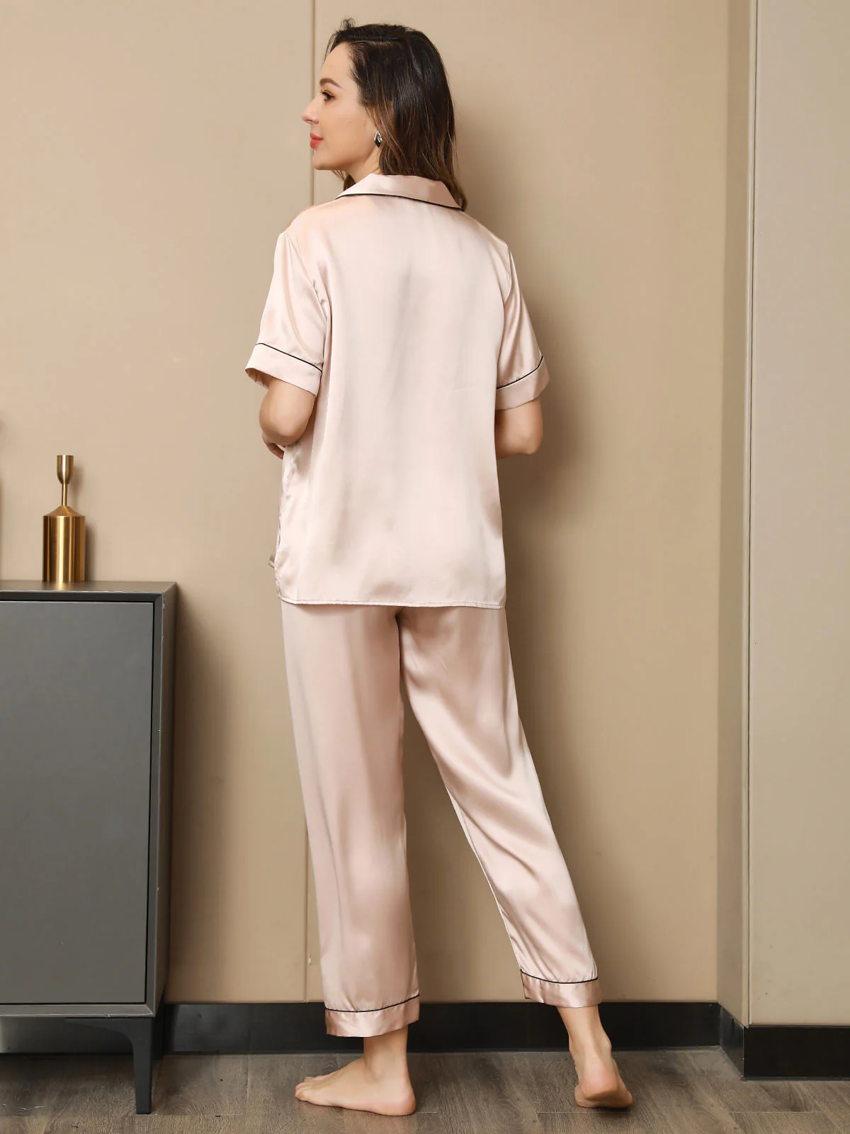 Women's Pure Silk Short Sleeve Pyjamas Set - Image 30
