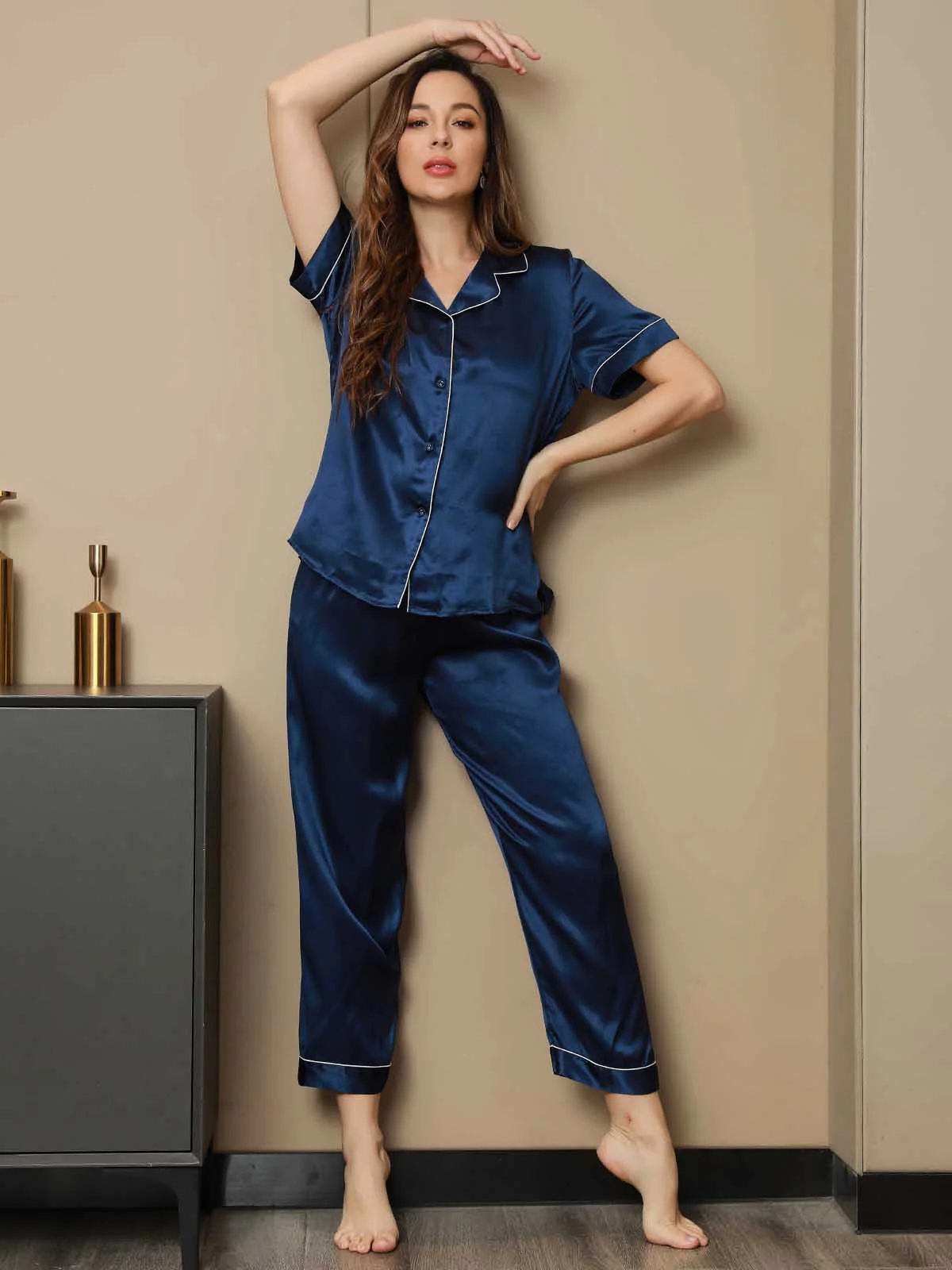 Women's Pure Silk Short Sleeve Pyjamas Set - Image 8