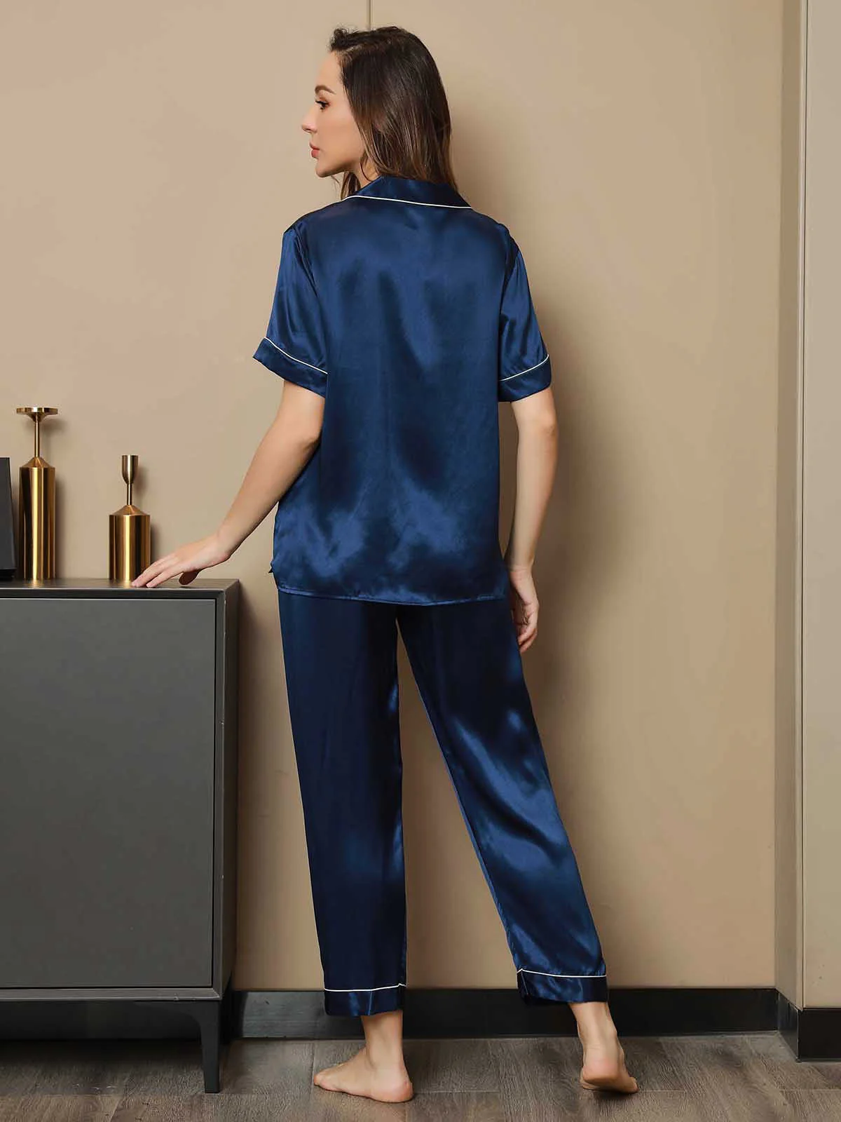 Women's Pure Silk Short Sleeve Pyjamas Set - Image 9