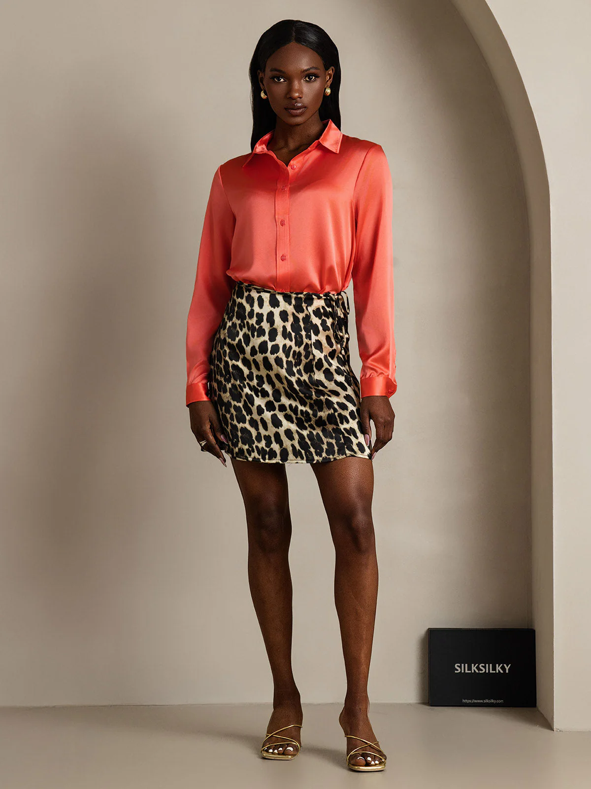 Pure Silk A Line Wrap Mini Leopard Print Skirt with Tie Waist Design - Image 6