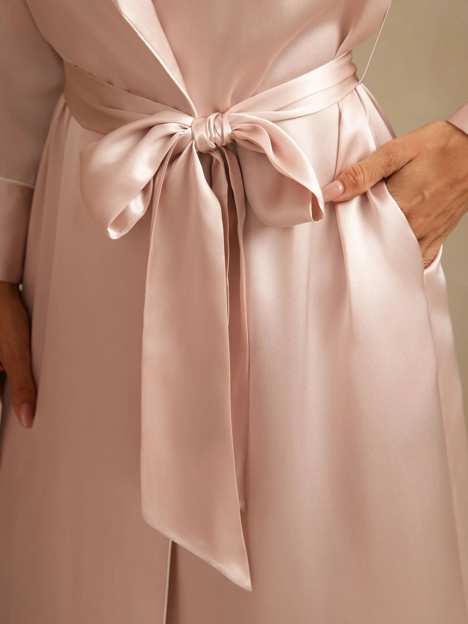 Pure Silk Belted Women's Long Lapel Robe with Pocket Design - Image 14